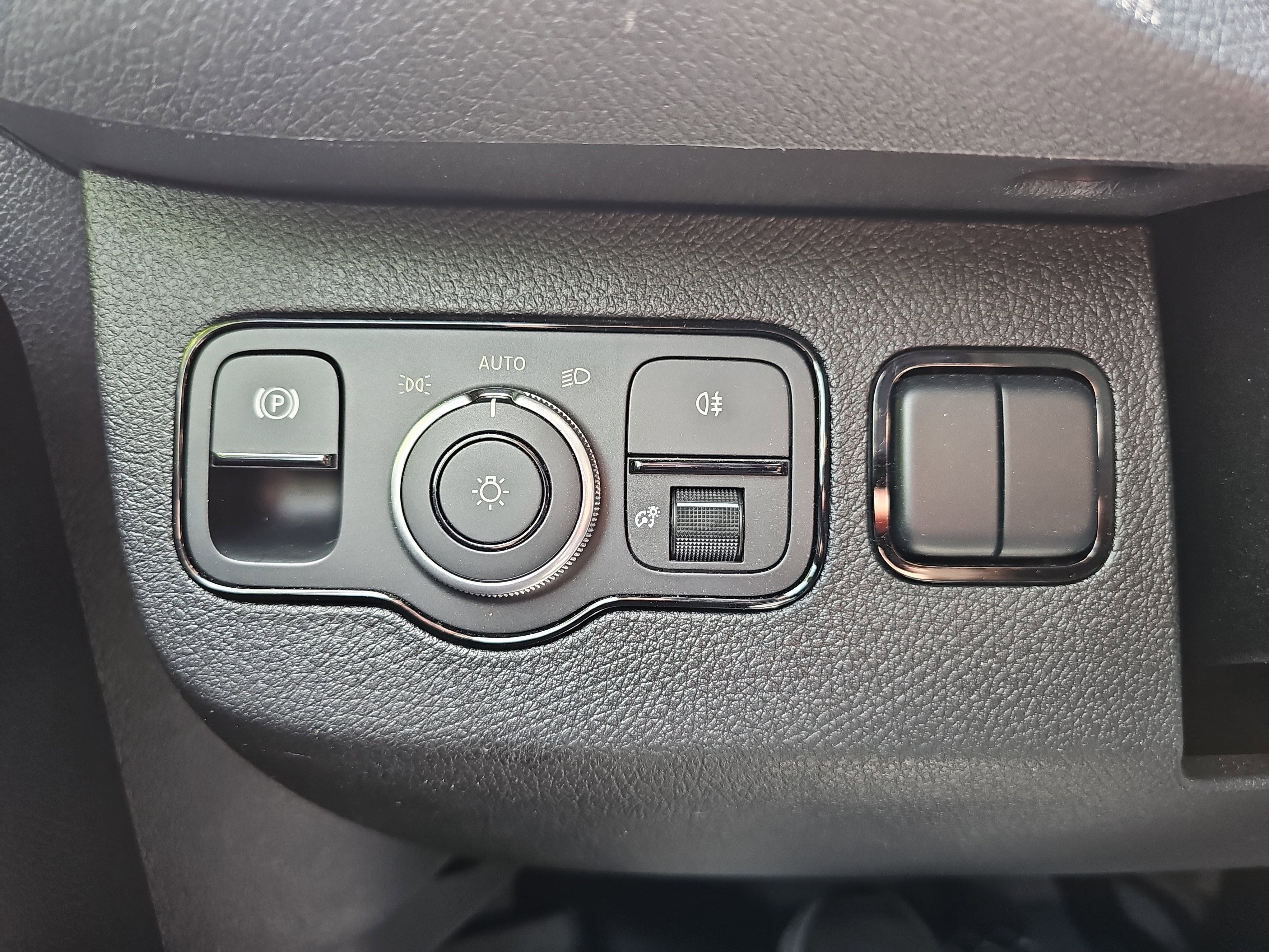 2025 Mercedes-Benz Sprinter 2500 Crew 144 WB