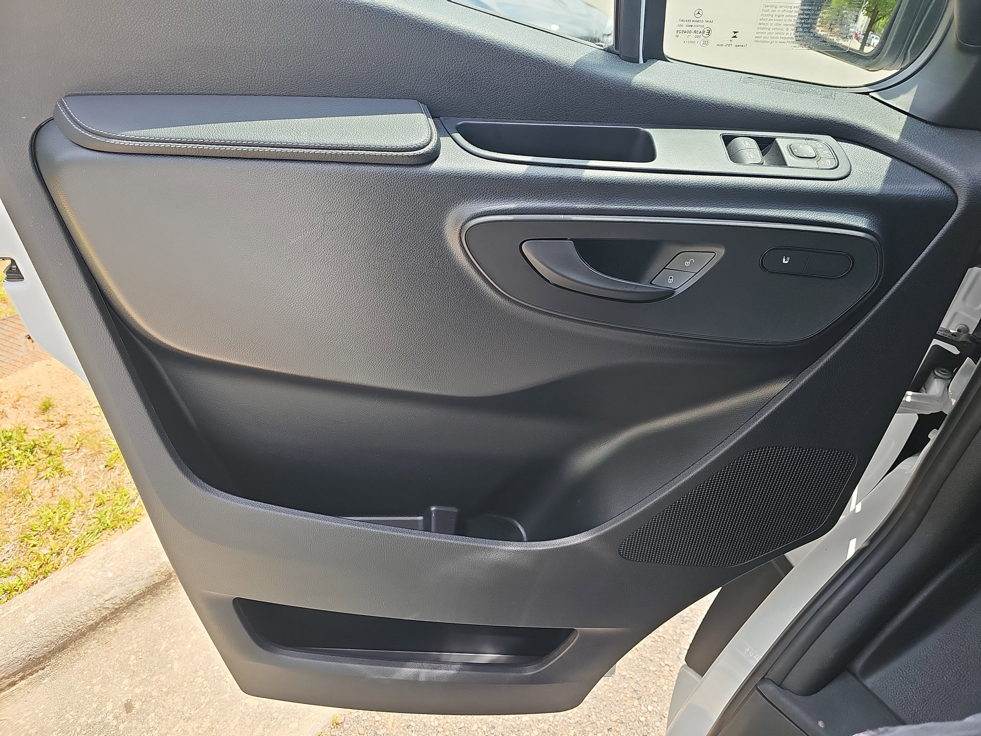 2025 Mercedes-Benz Sprinter 2500 Crew 144 WB