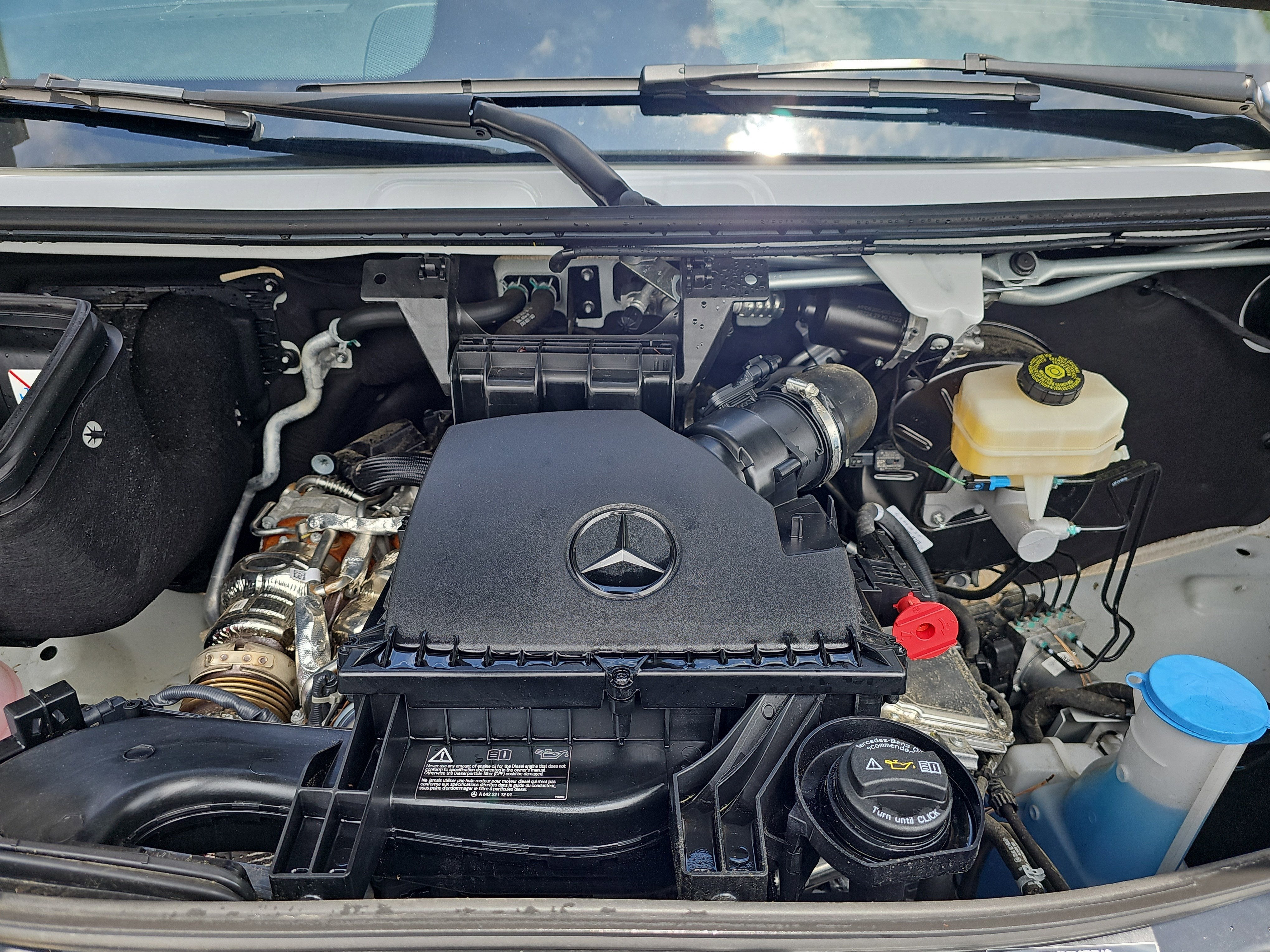 2025 Mercedes-Benz Sprinter 2500 Crew 144 WB