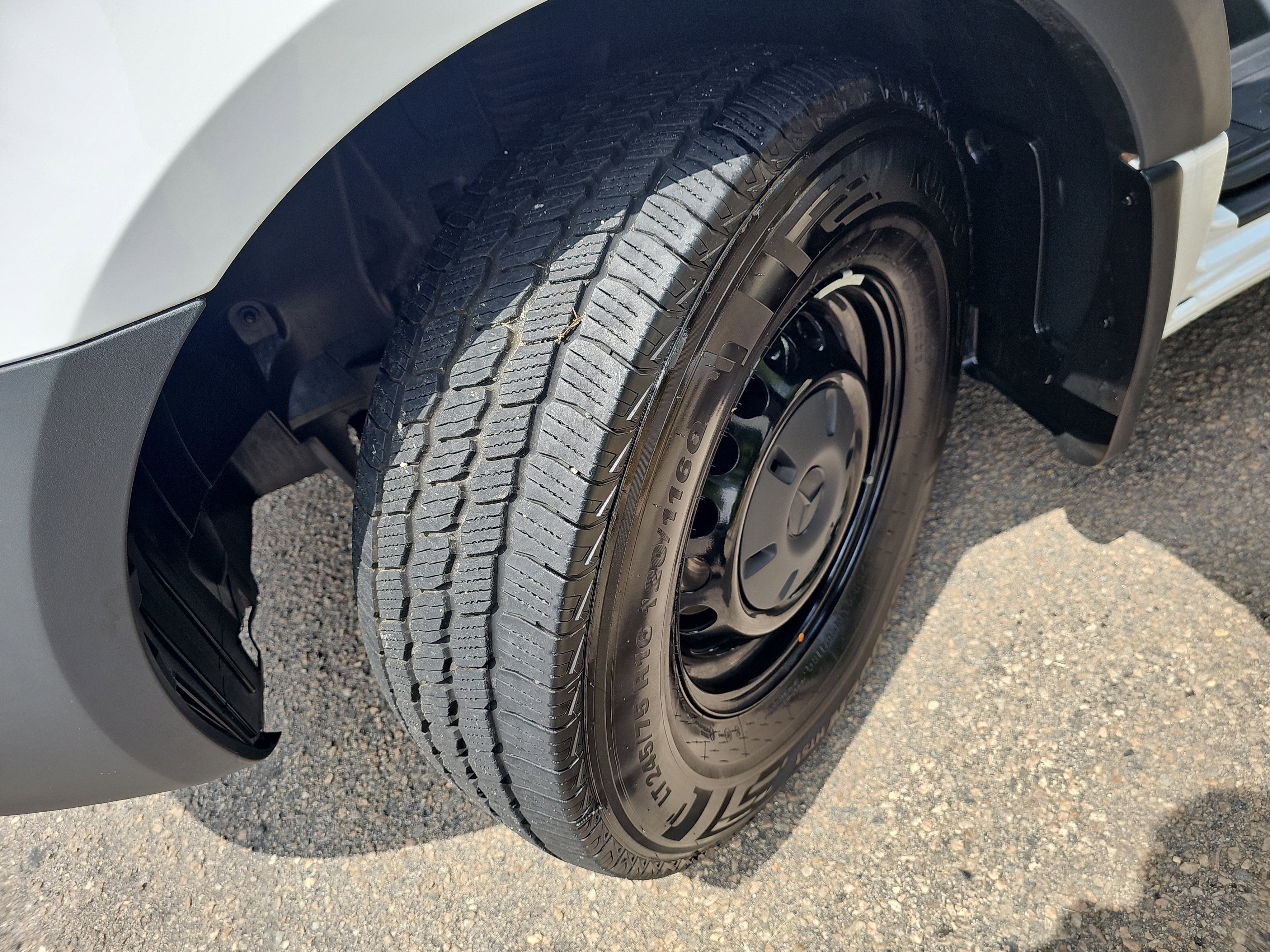 2025 Mercedes-Benz Sprinter 2500 Crew 144 WB
