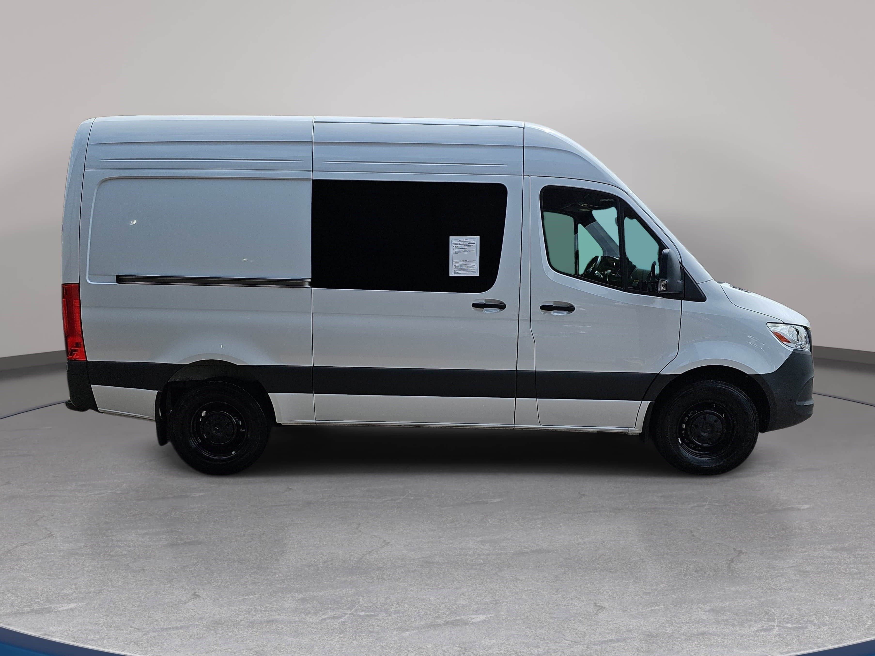 2025 Mercedes-Benz Sprinter 2500 Crew 144 WB