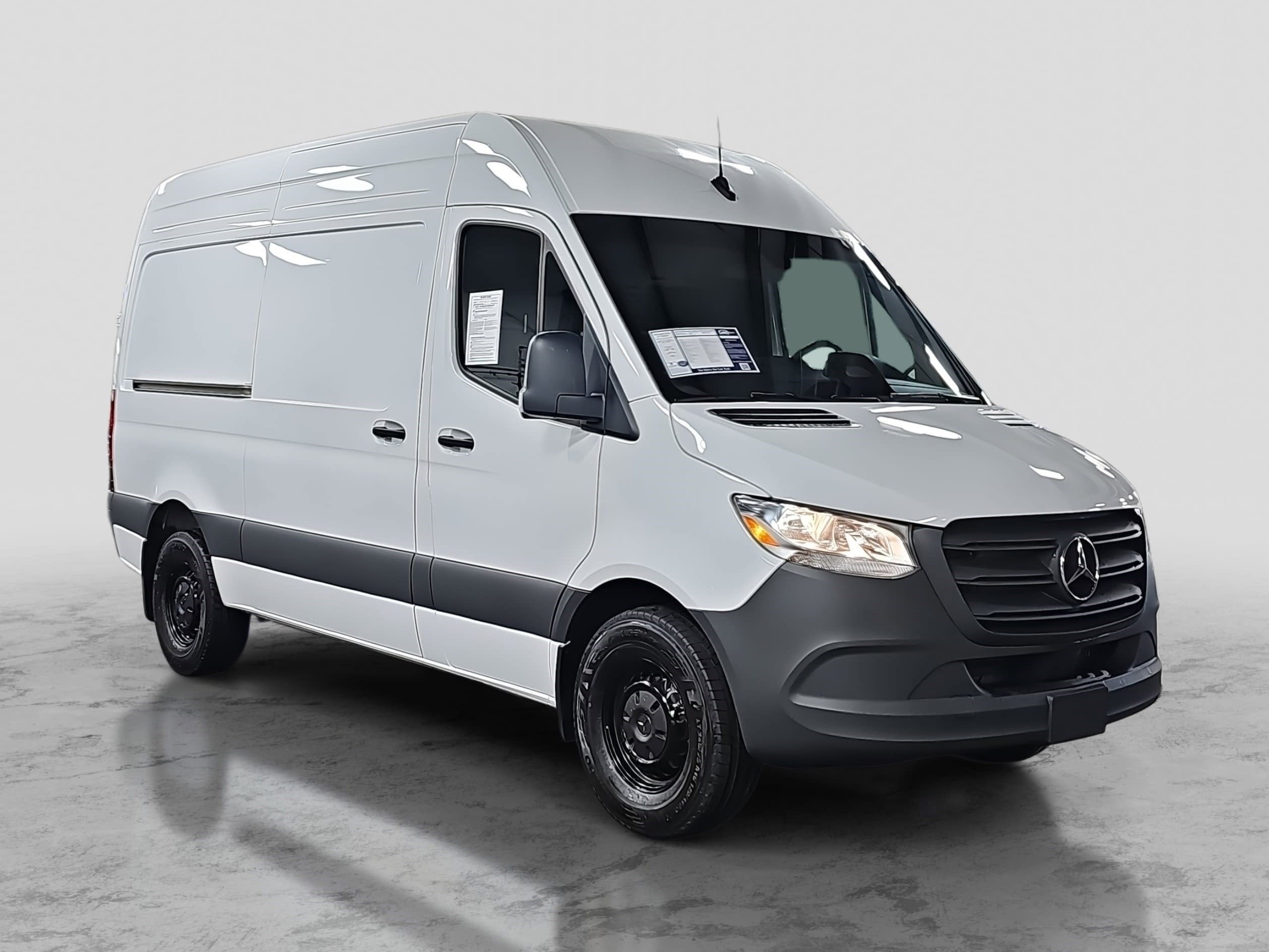 2025 Mercedes-Benz Sprinter Cargo Van Cargo 144 WB