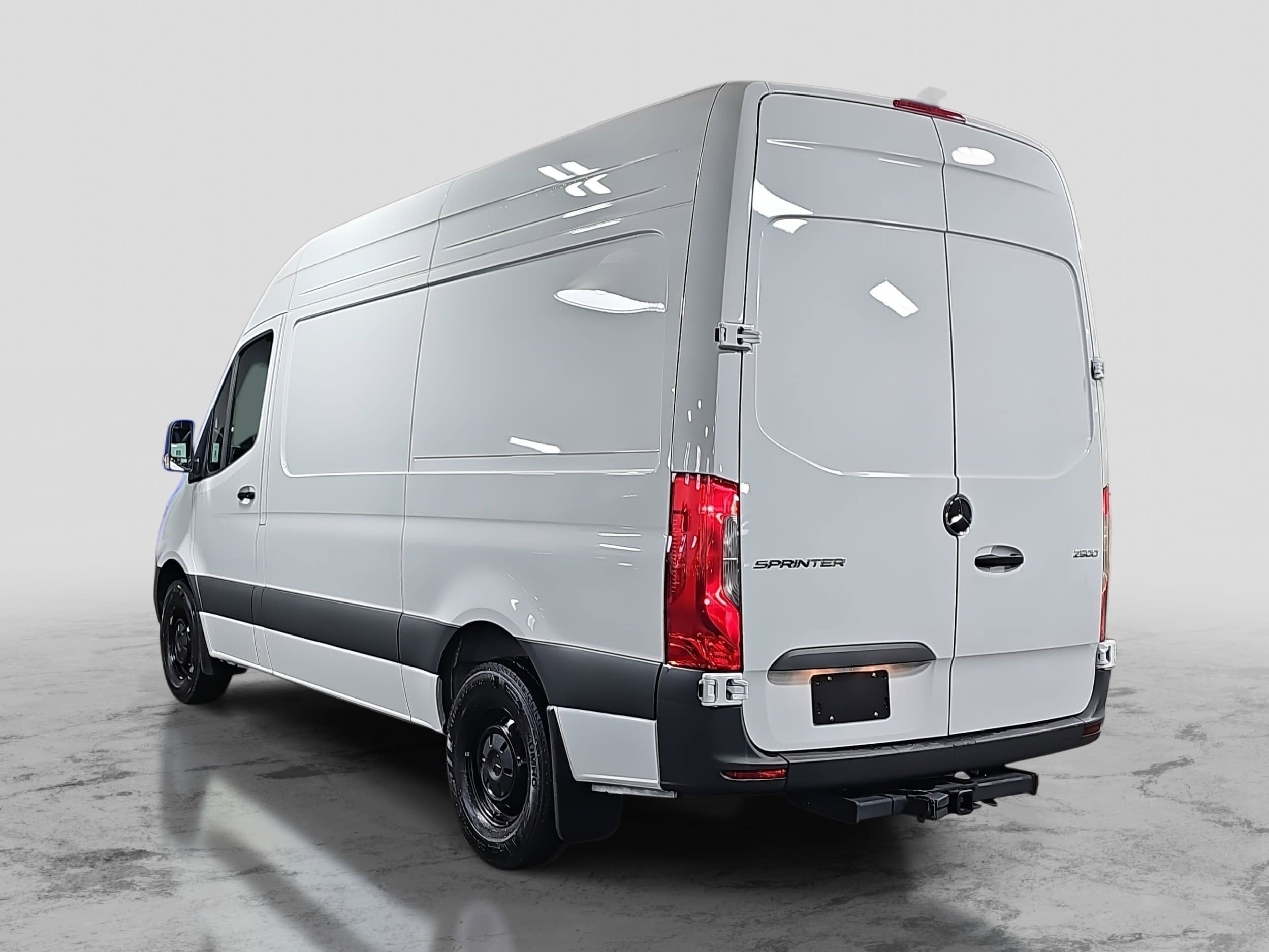 2025 Mercedes-Benz Sprinter Cargo Van Cargo 144 WB