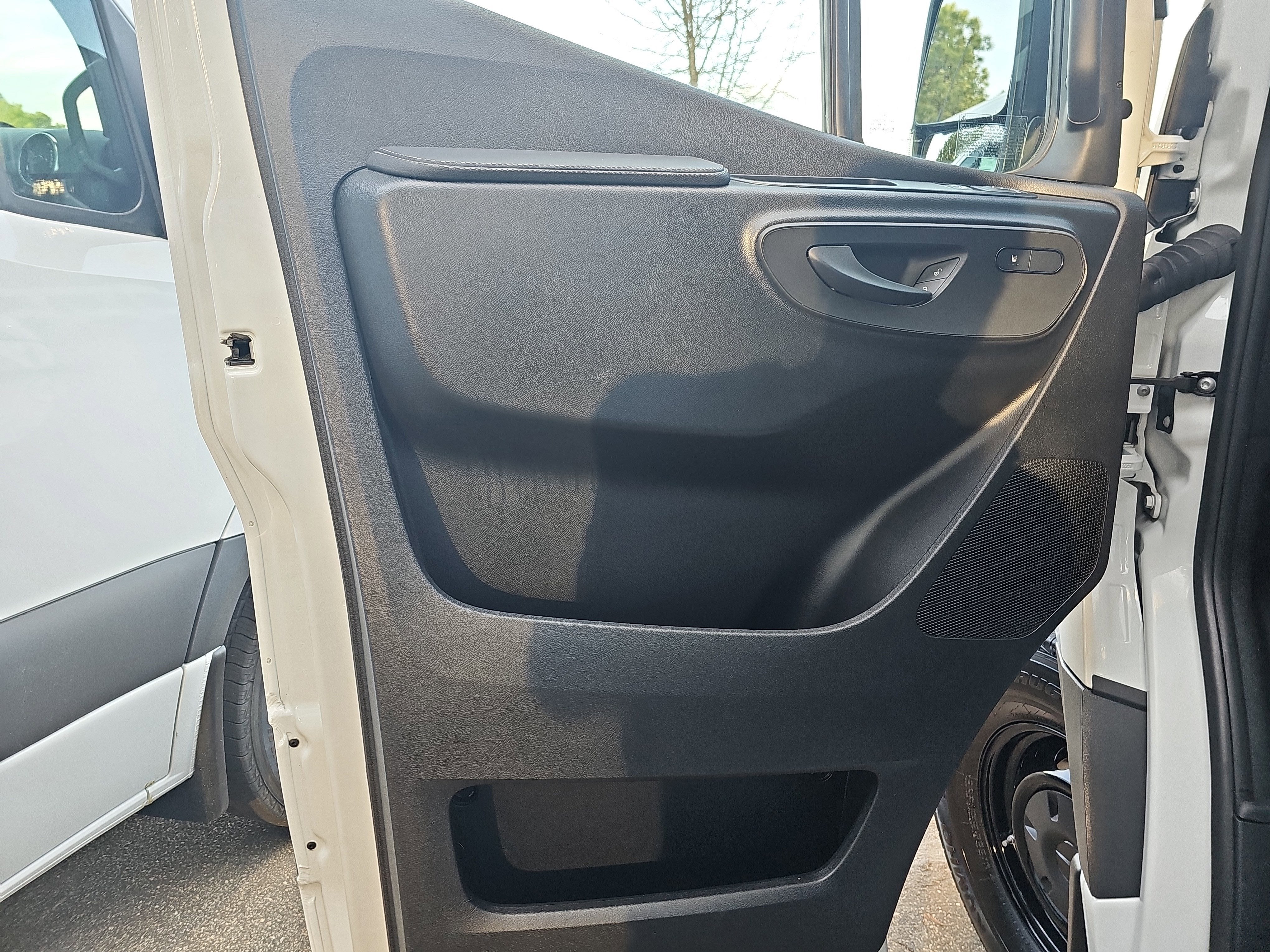 2025 Mercedes-Benz Sprinter Cargo Van Cargo 144 WB
