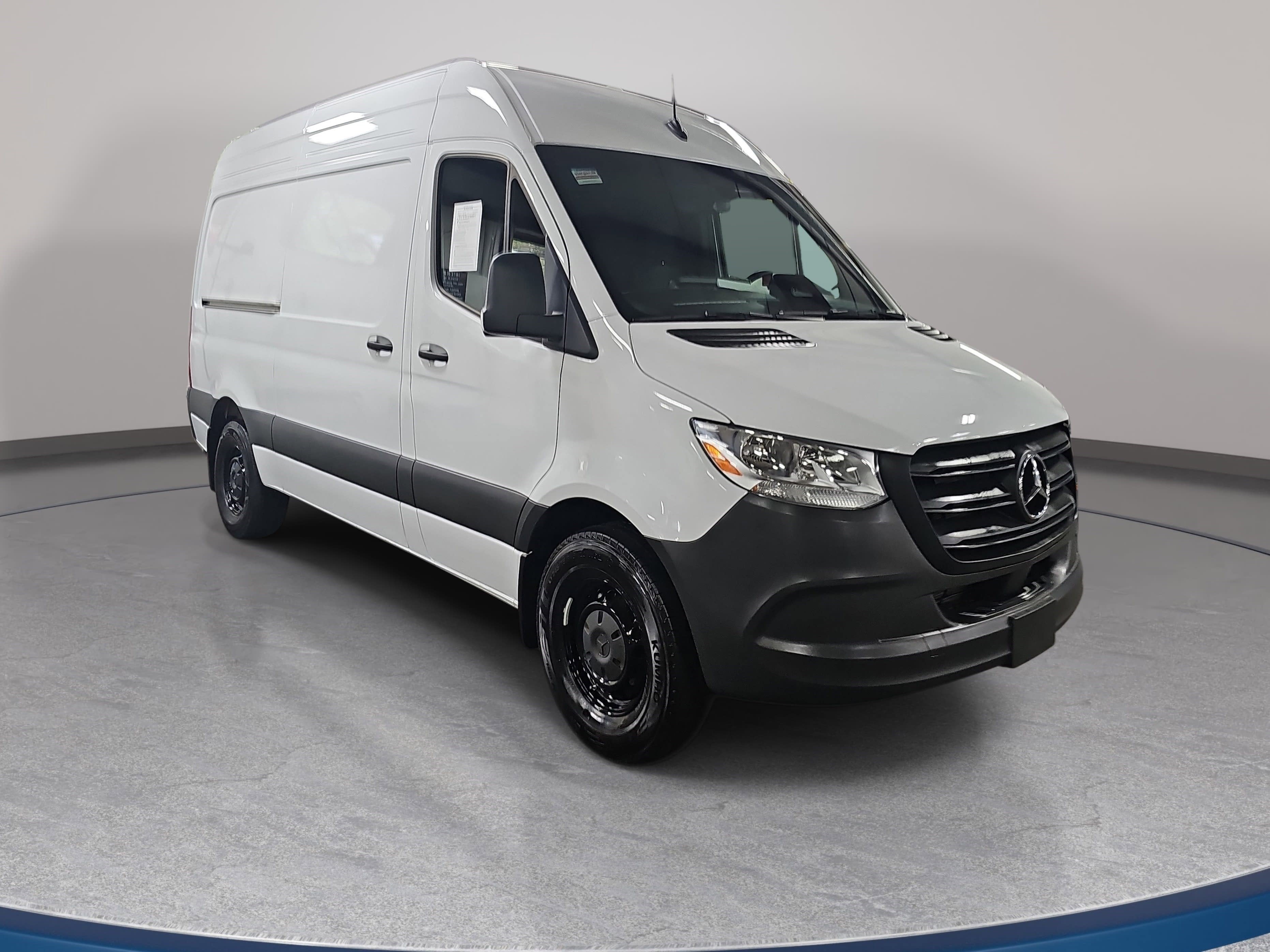2025 Mercedes-Benz Sprinter Cargo Van Cargo 144 WB
