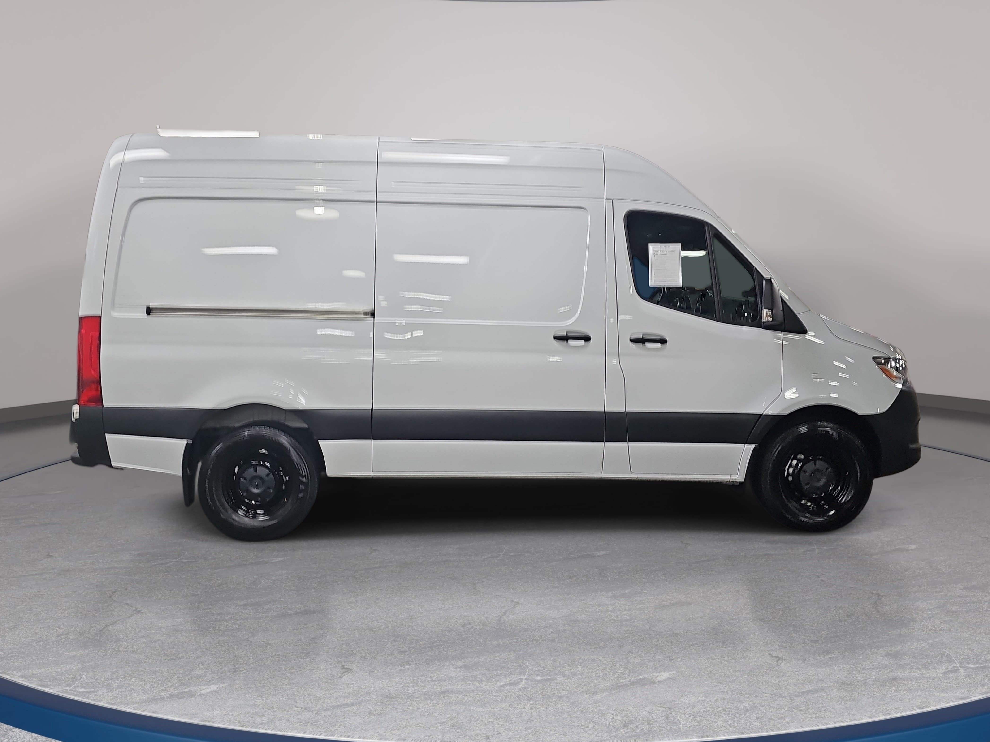 2025 Mercedes-Benz Sprinter Cargo Van Cargo 144 WB