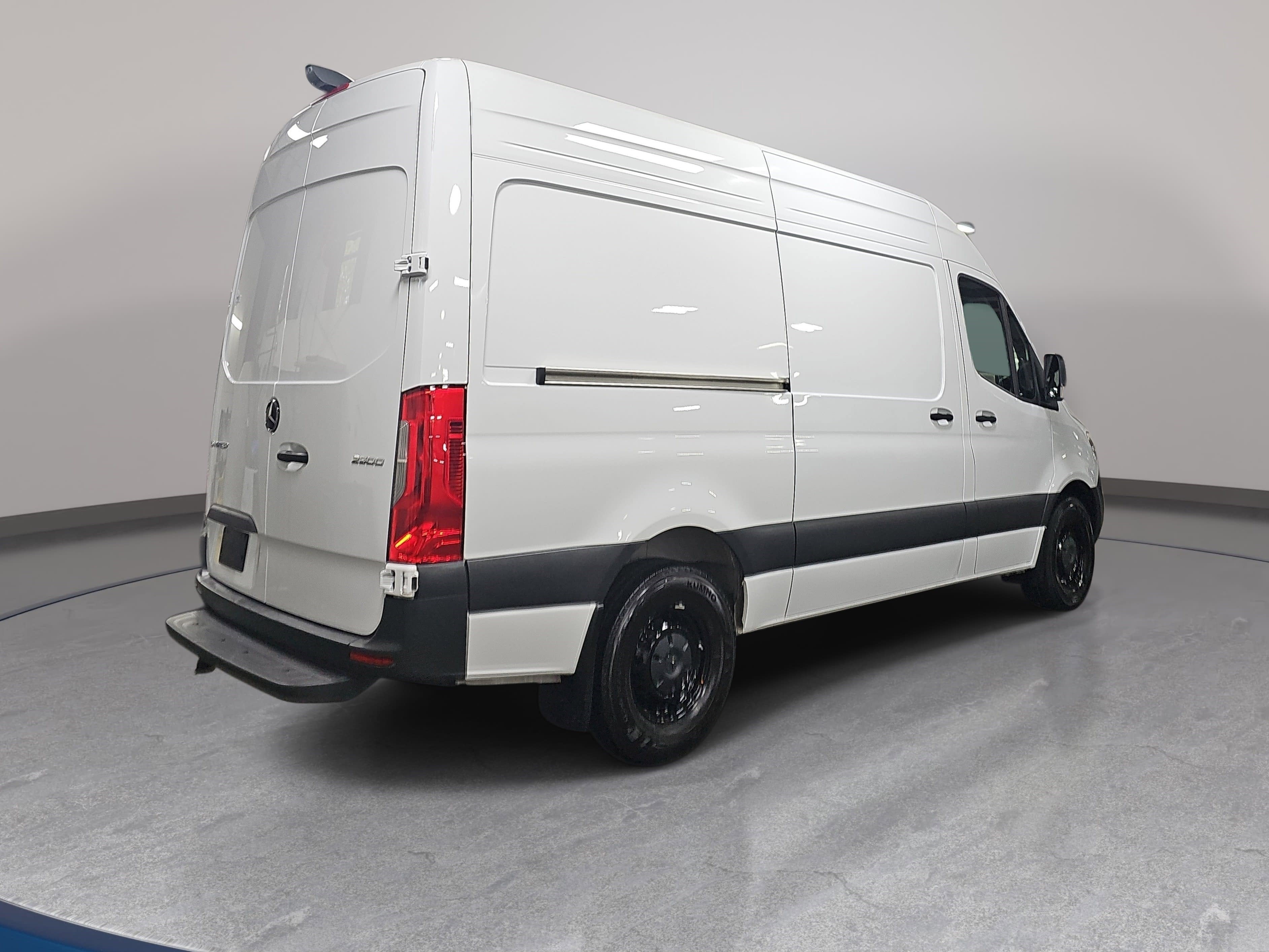 2025 Mercedes-Benz Sprinter Cargo Van Cargo 144 WB