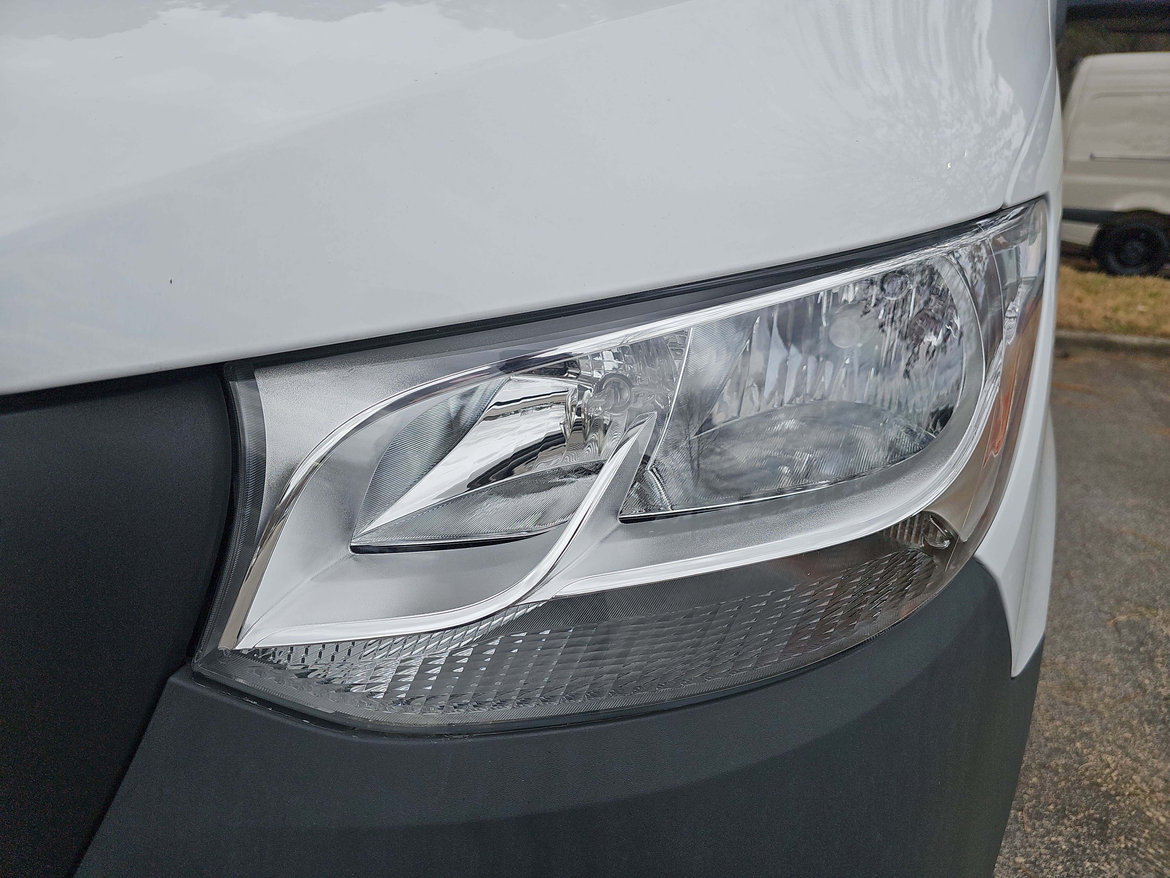 2024 Mercedes-Benz eSprinter Cargo Van Cargo 170 WB