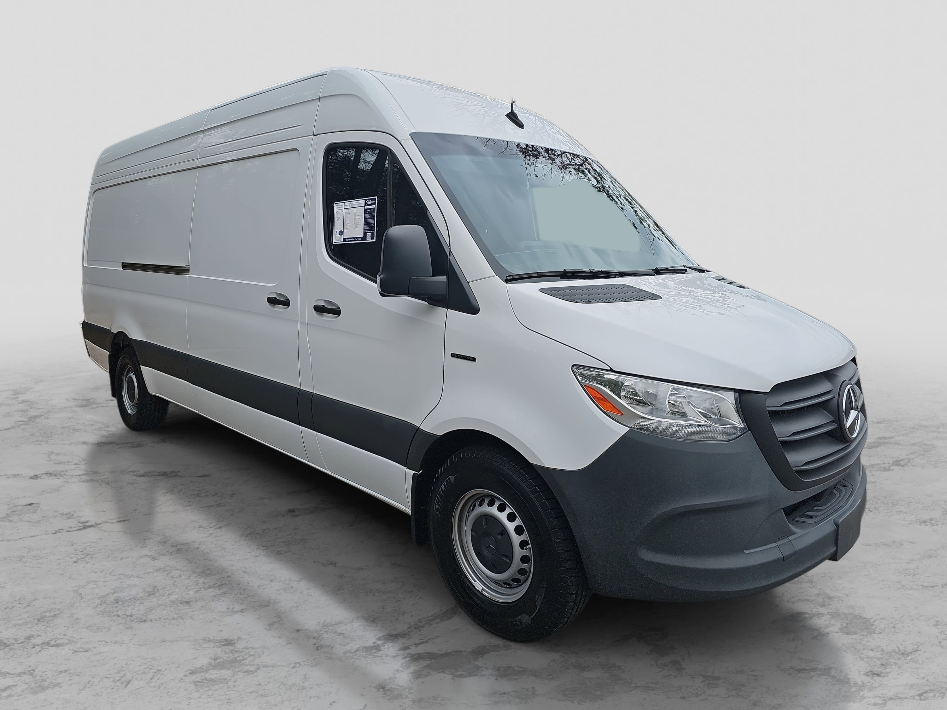 2024 Mercedes-Benz eSprinter Cargo Van Cargo 170 WB