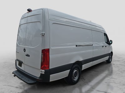 2024 Mercedes-Benz eSprinter Cargo Van Cargo 170 WB
