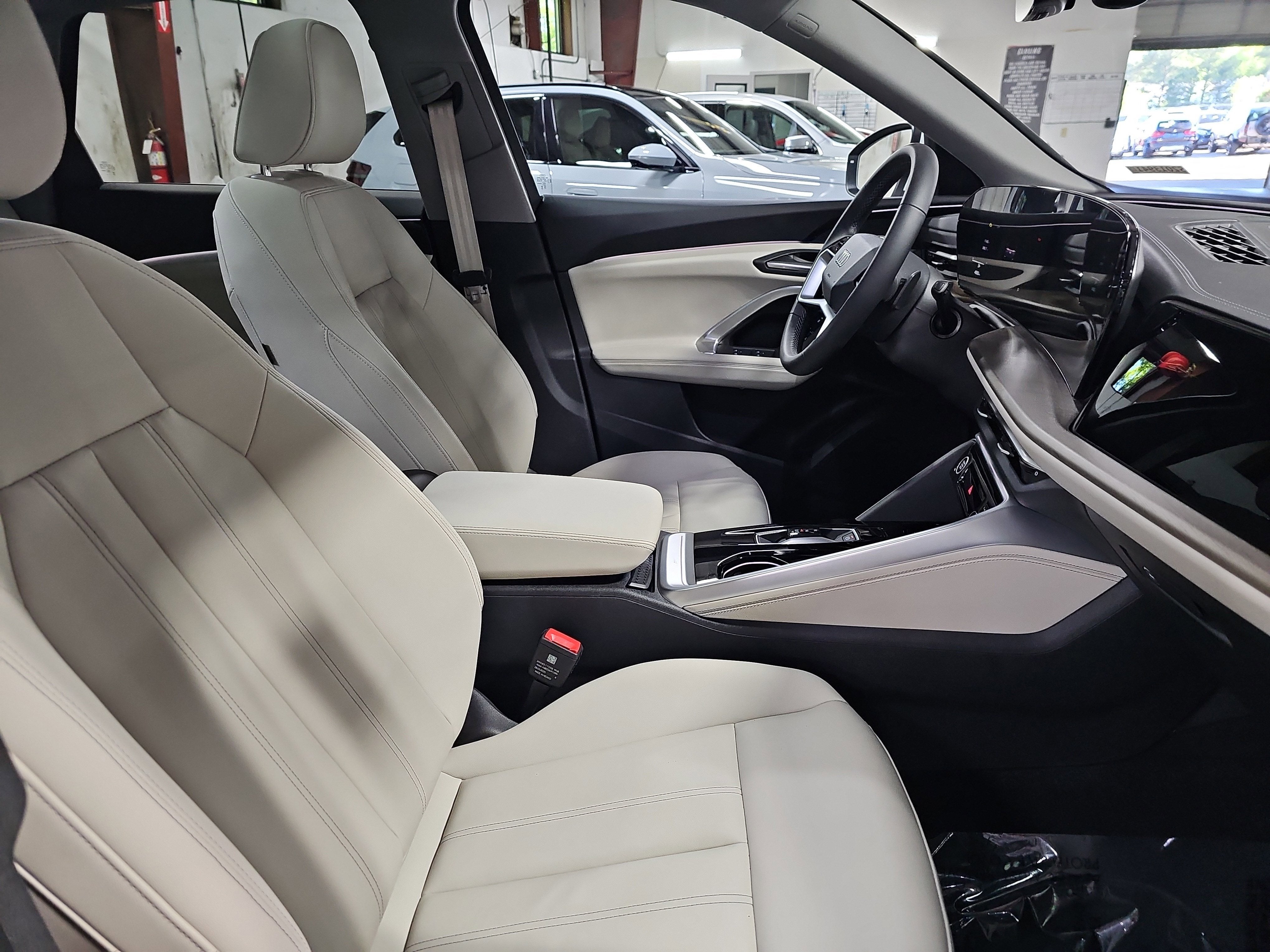 2025 Audi Q5 Premium