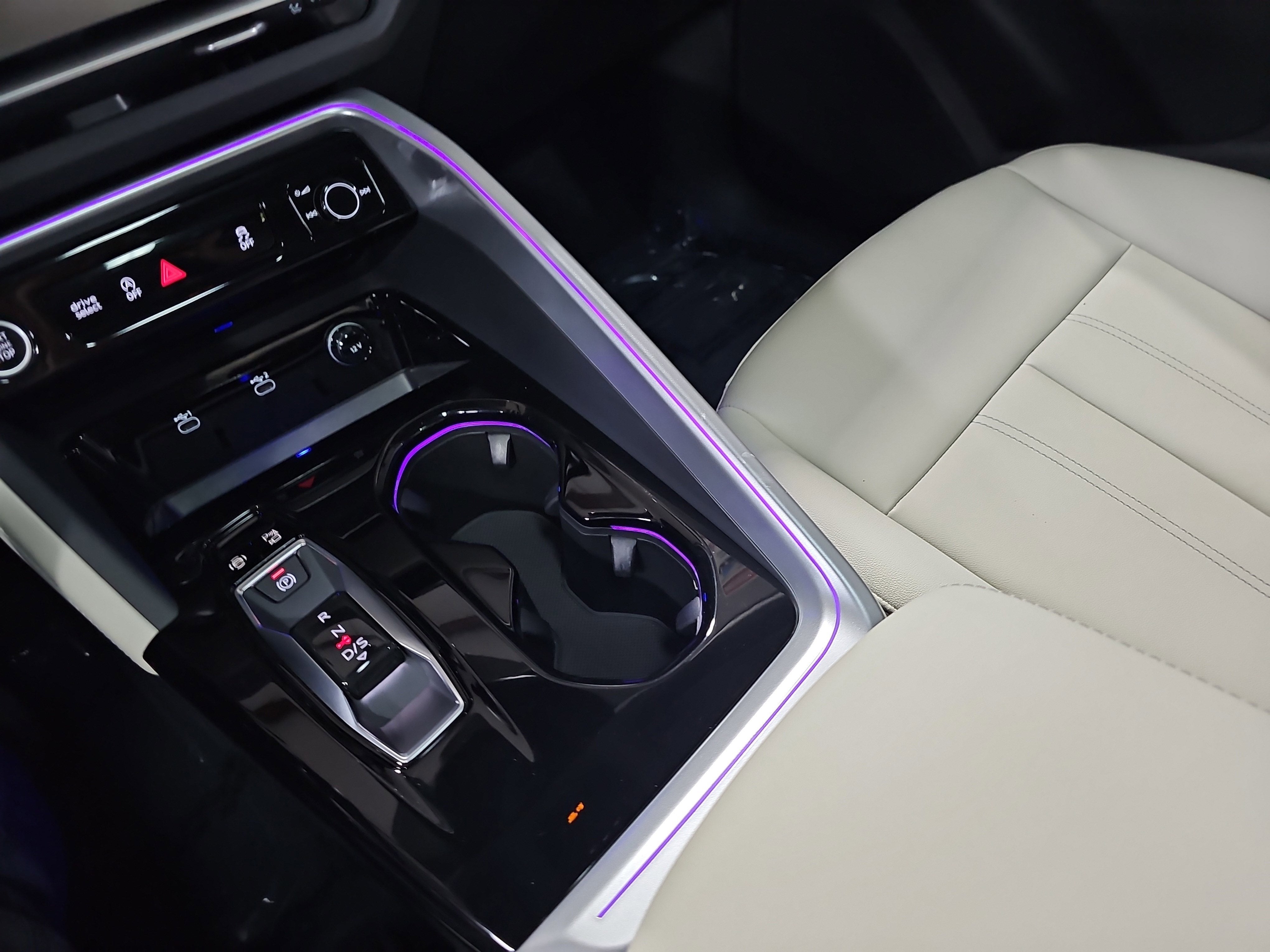 2025 Audi Q5 Premium
