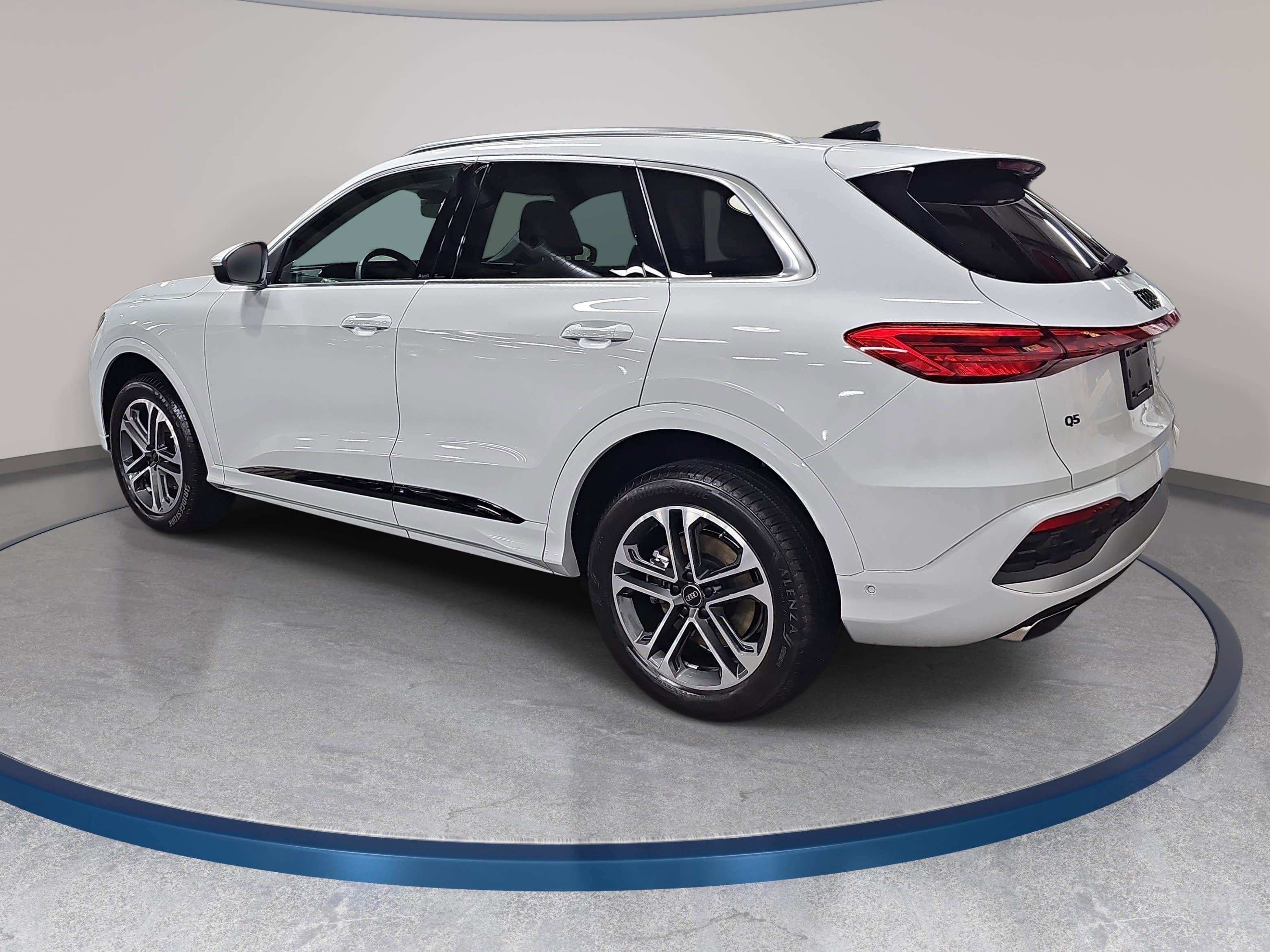 2025 Audi Q5 Premium