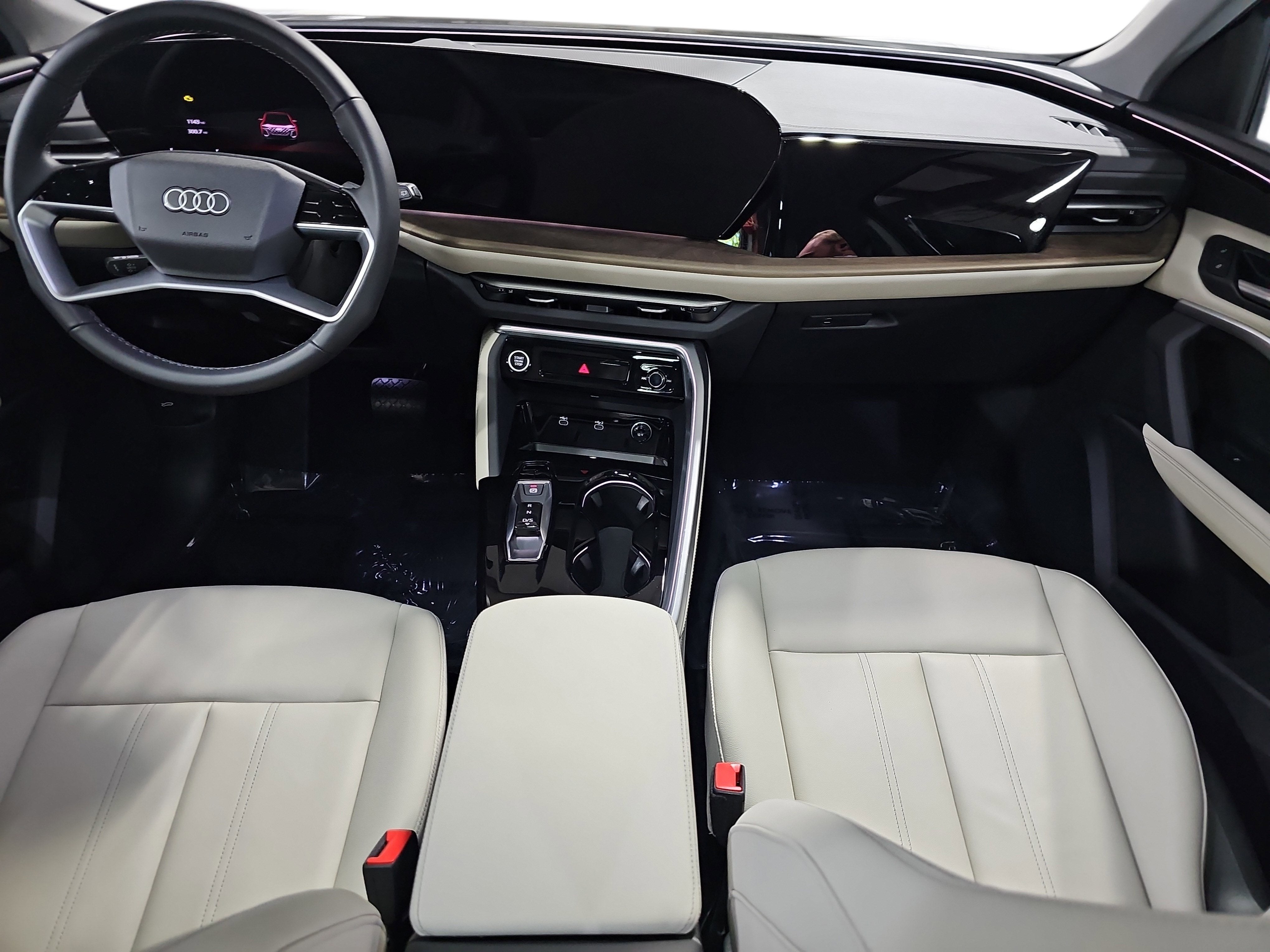 2025 Audi Q5 Premium