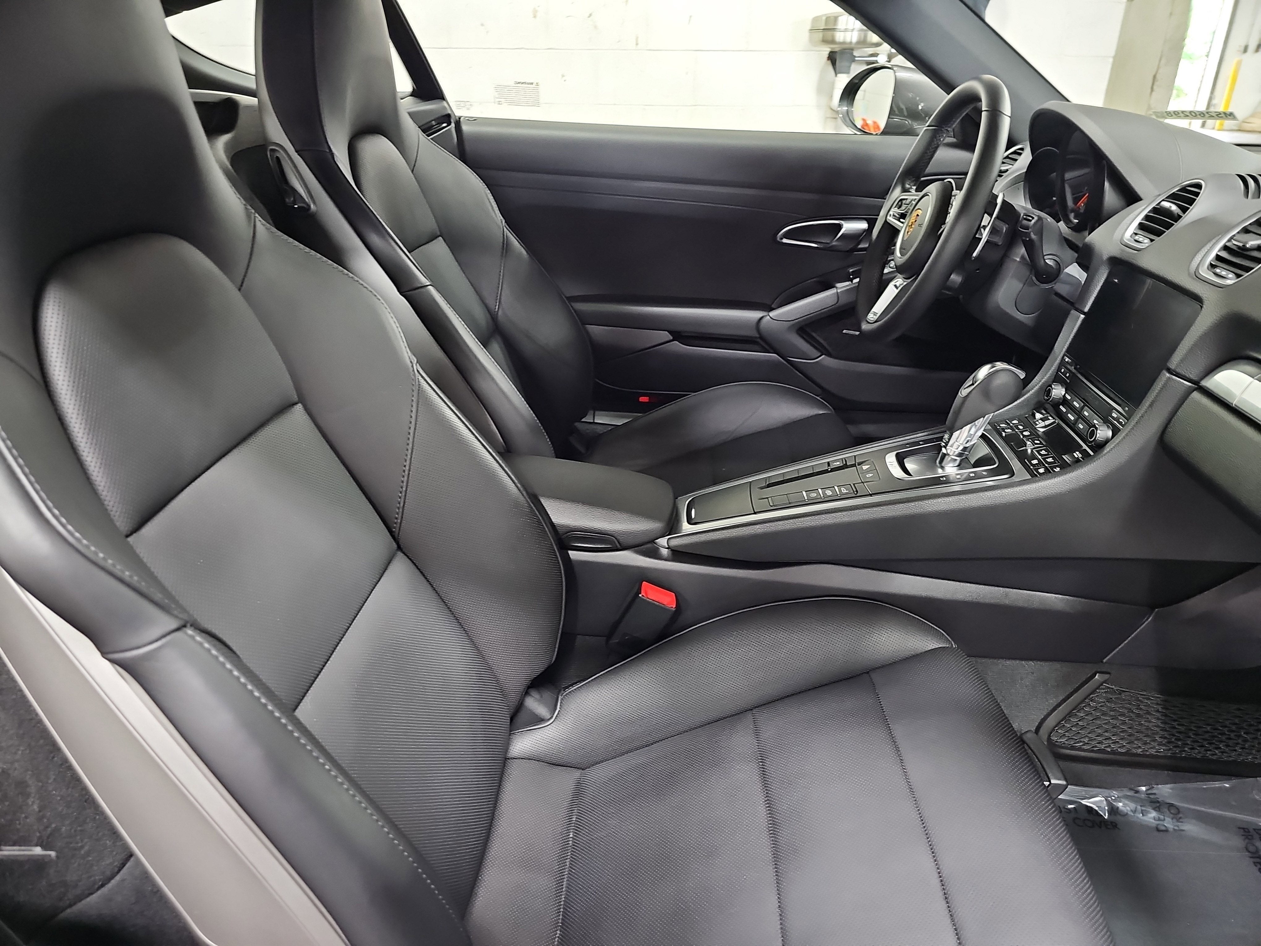 2021 Porsche 718 Cayman Base