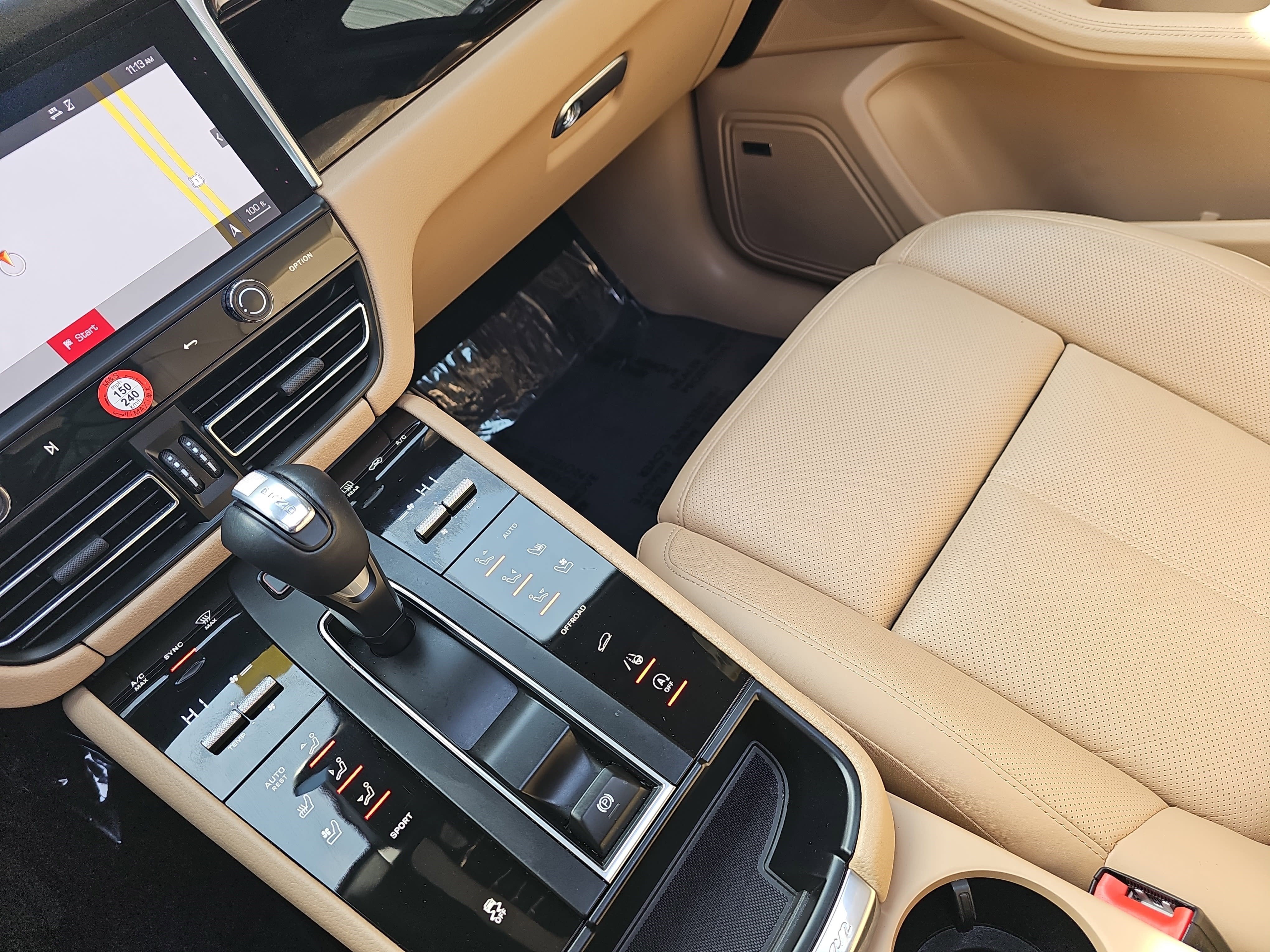 2024 Porsche Macan Base