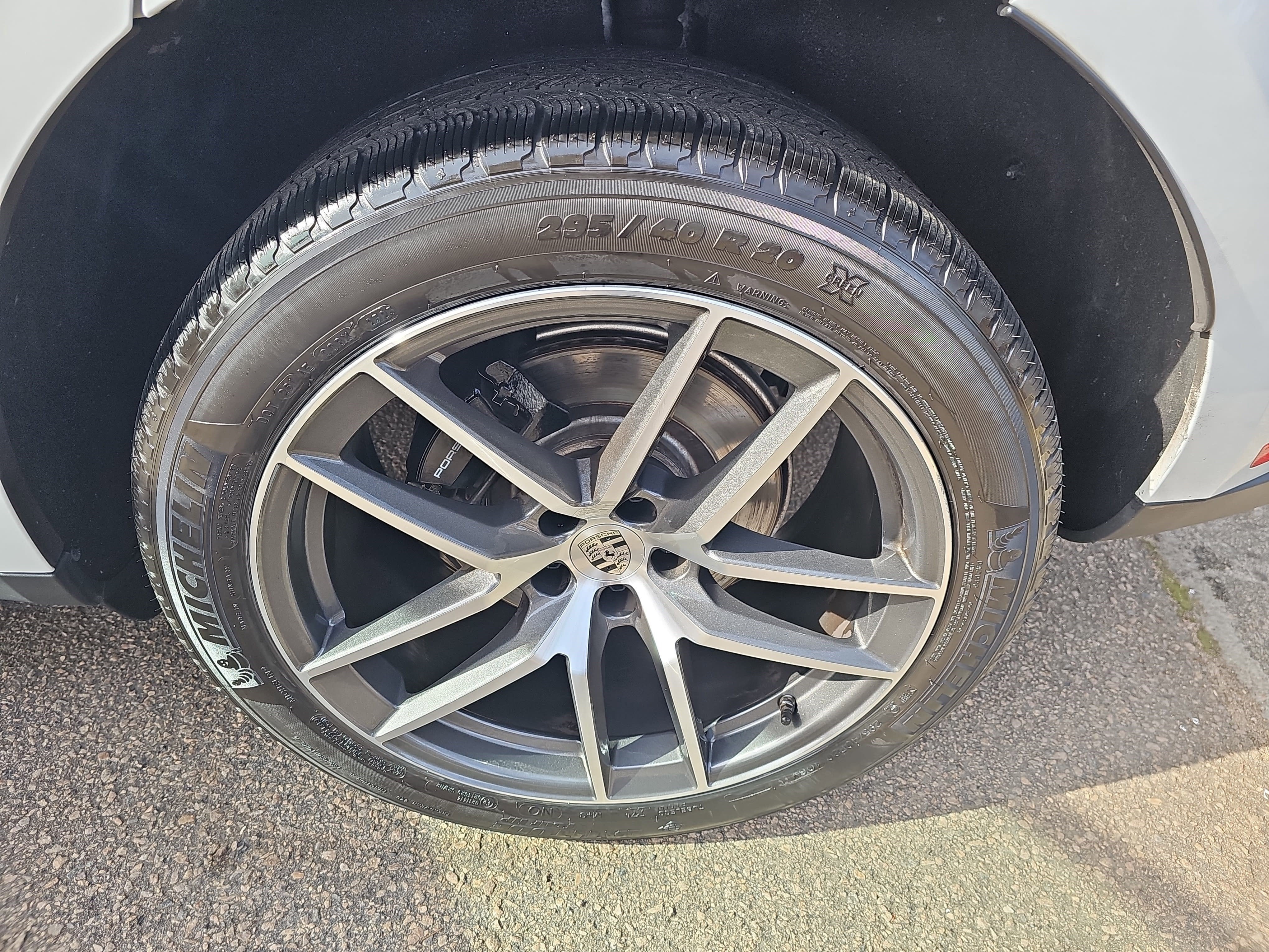 2024 Porsche Macan Base