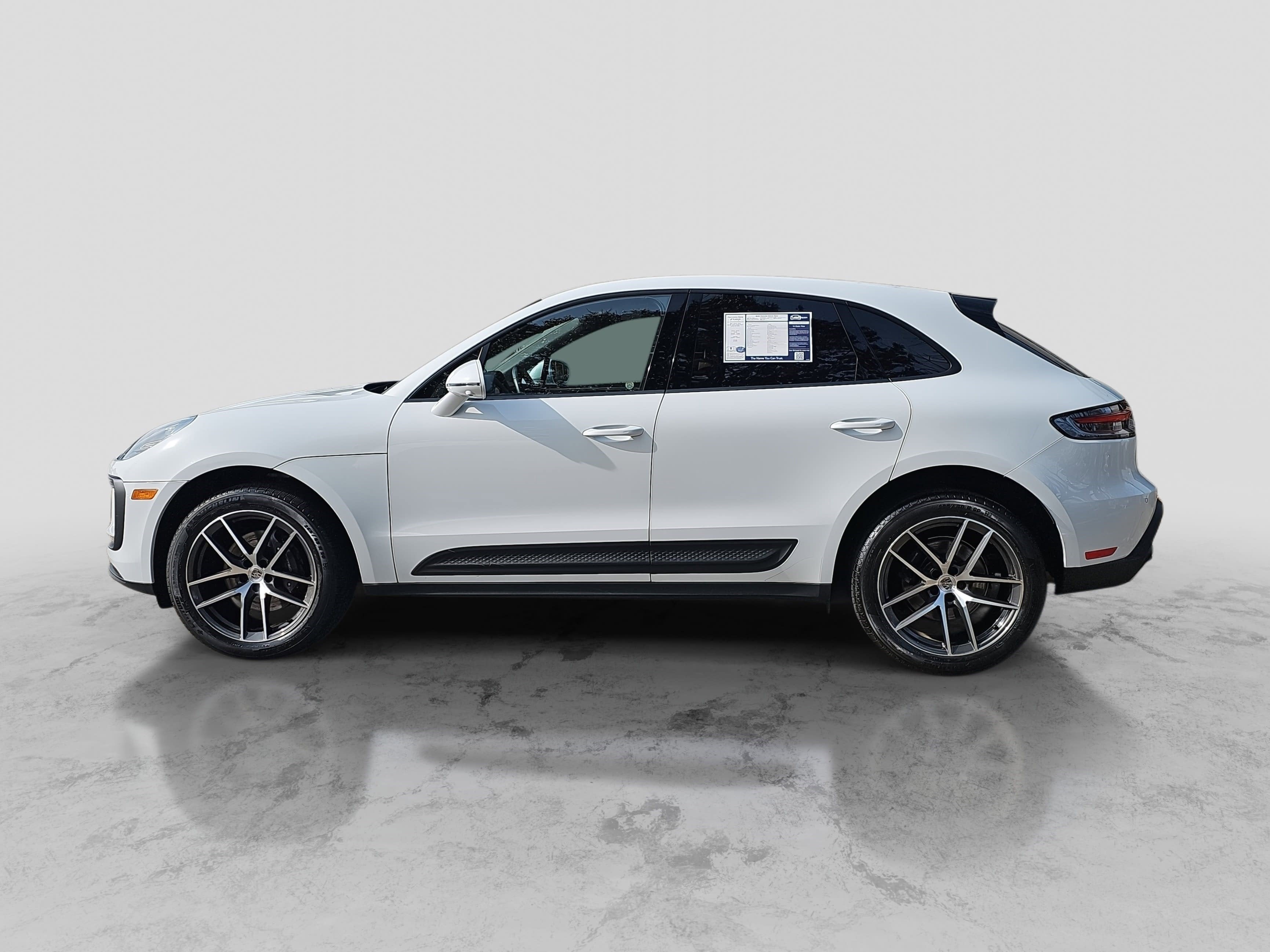 2024 Porsche Macan Base