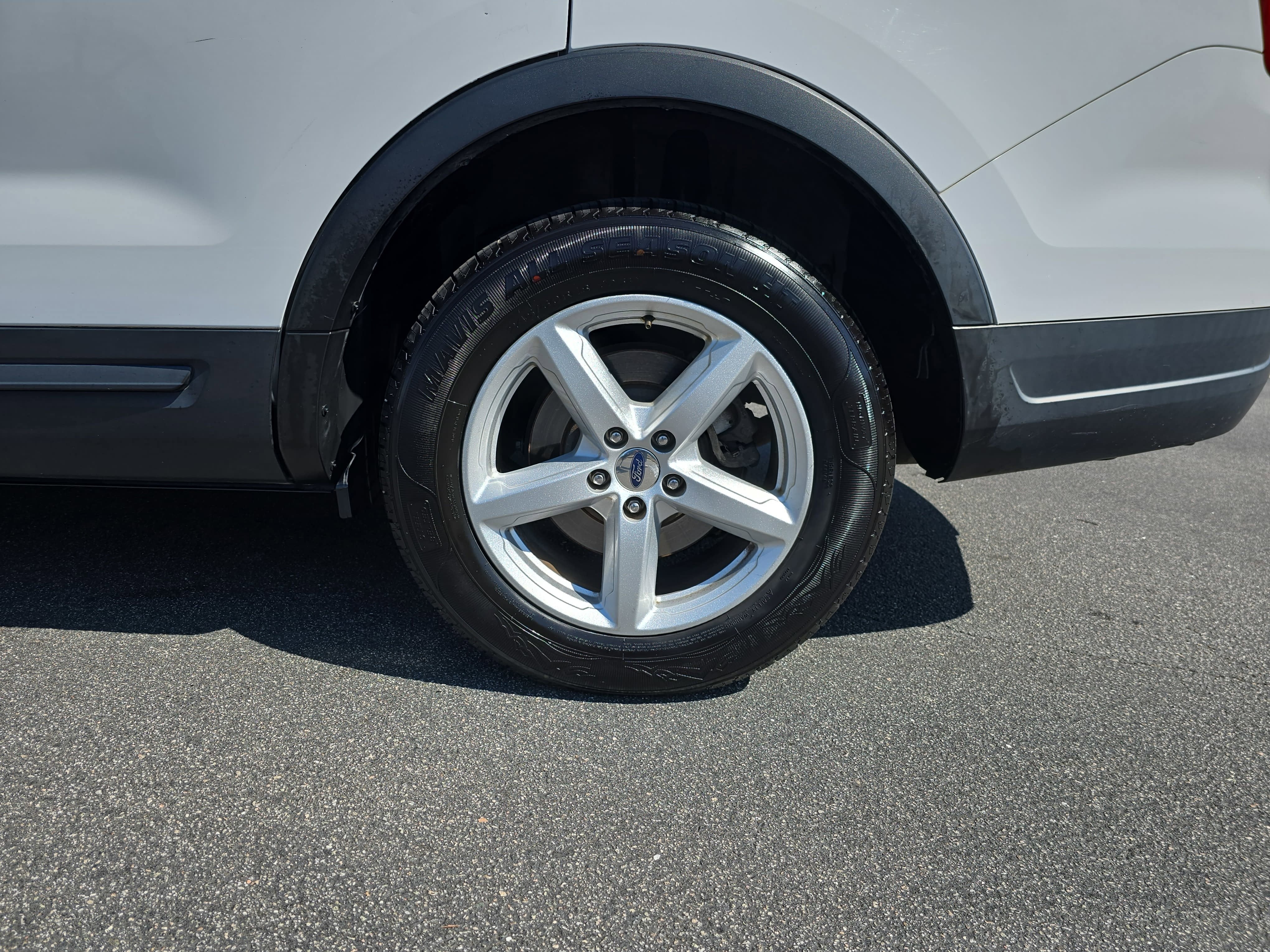 2018 Ford Explorer Base