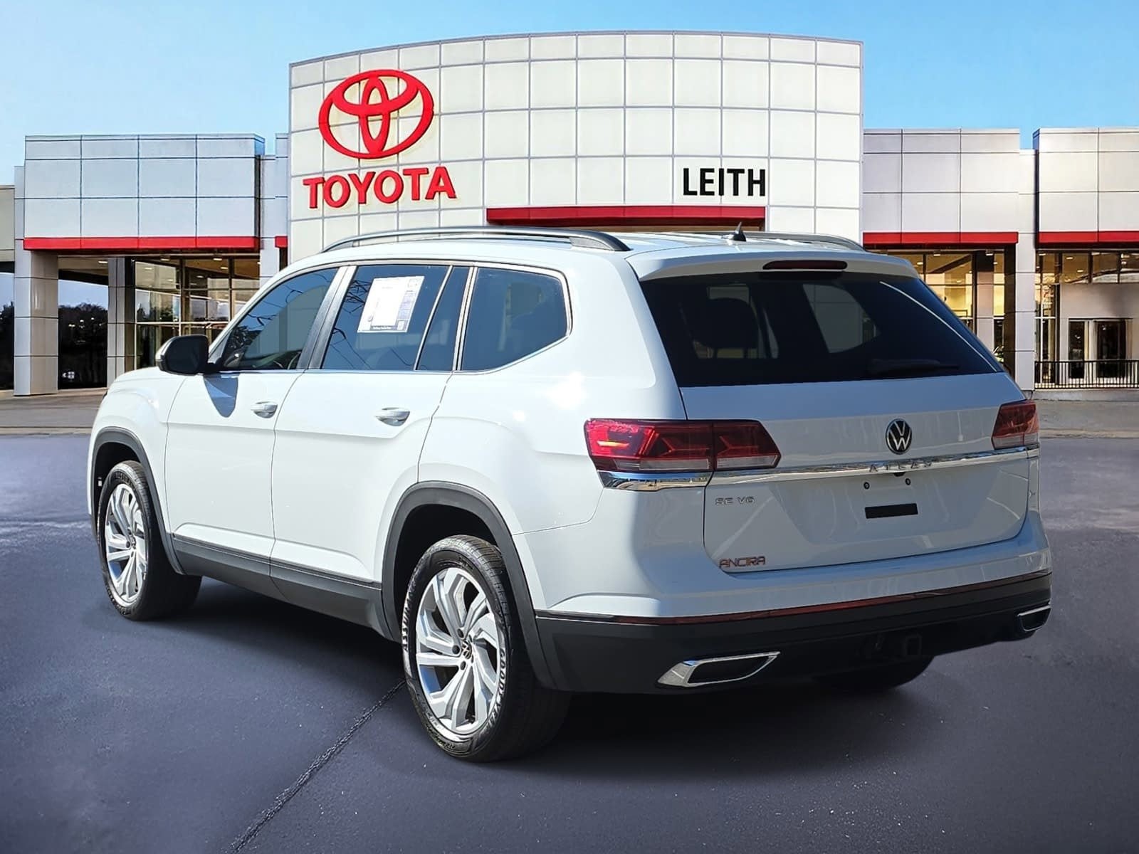 2023 Volkswagen Atlas 3.6L V6 SE w/Technology