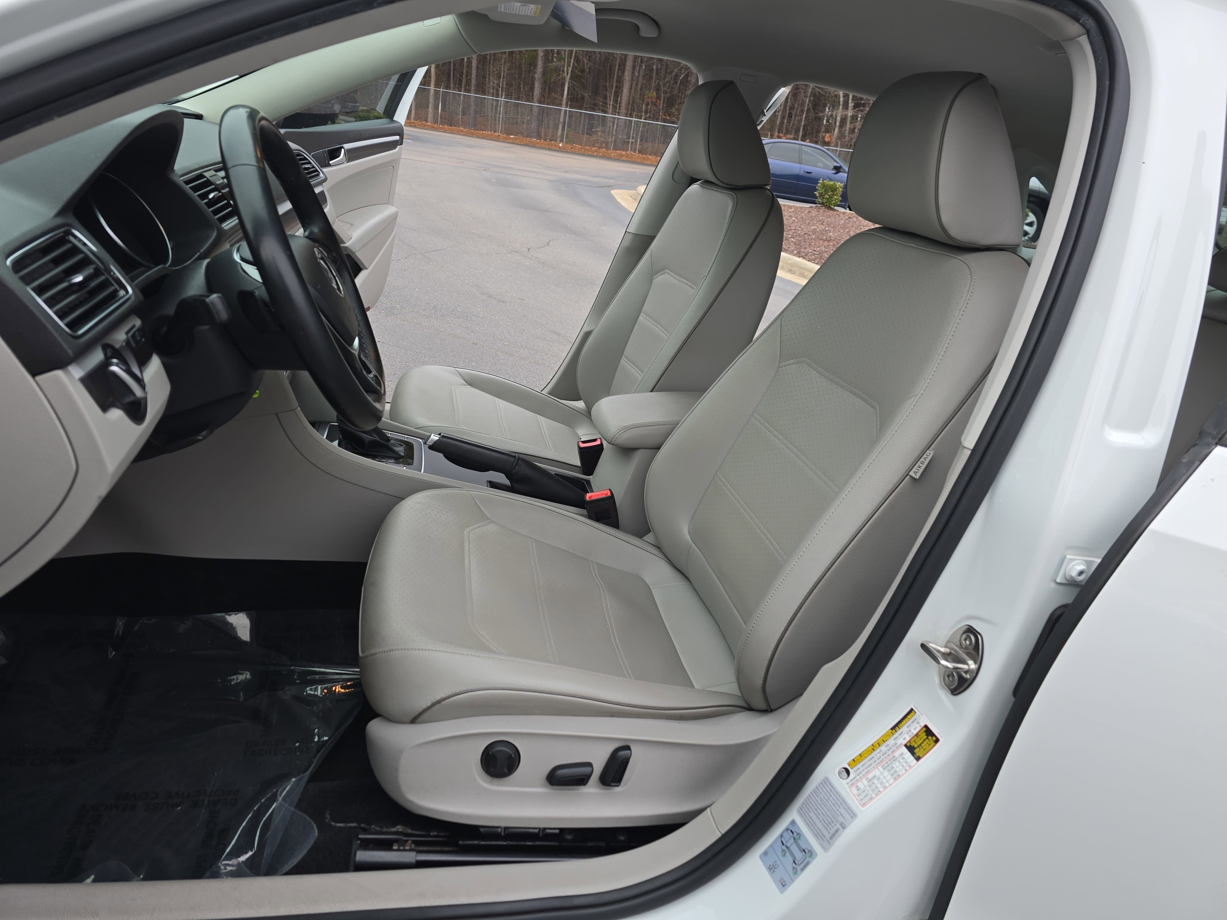 2018 Volkswagen Passat R-Line