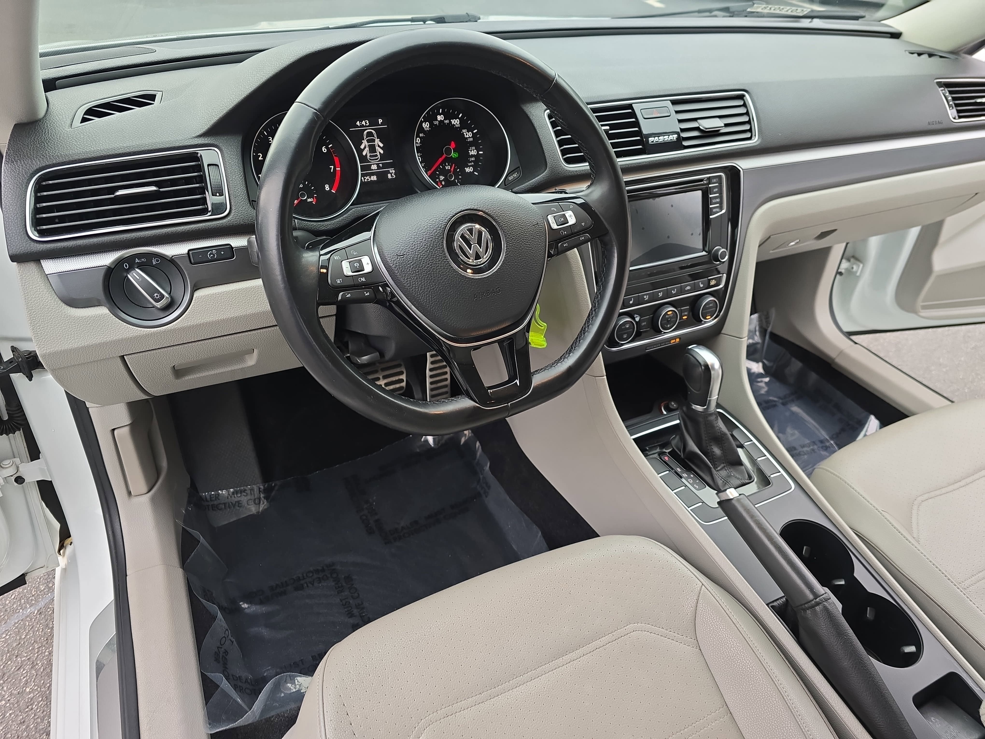 2018 Volkswagen Passat R-Line
