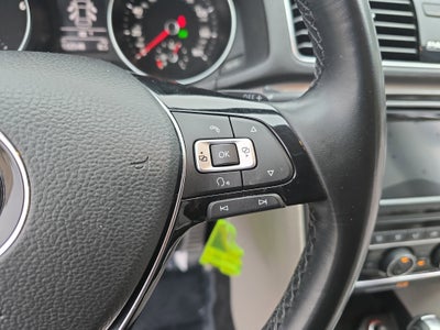 2018 Volkswagen Passat R-Line