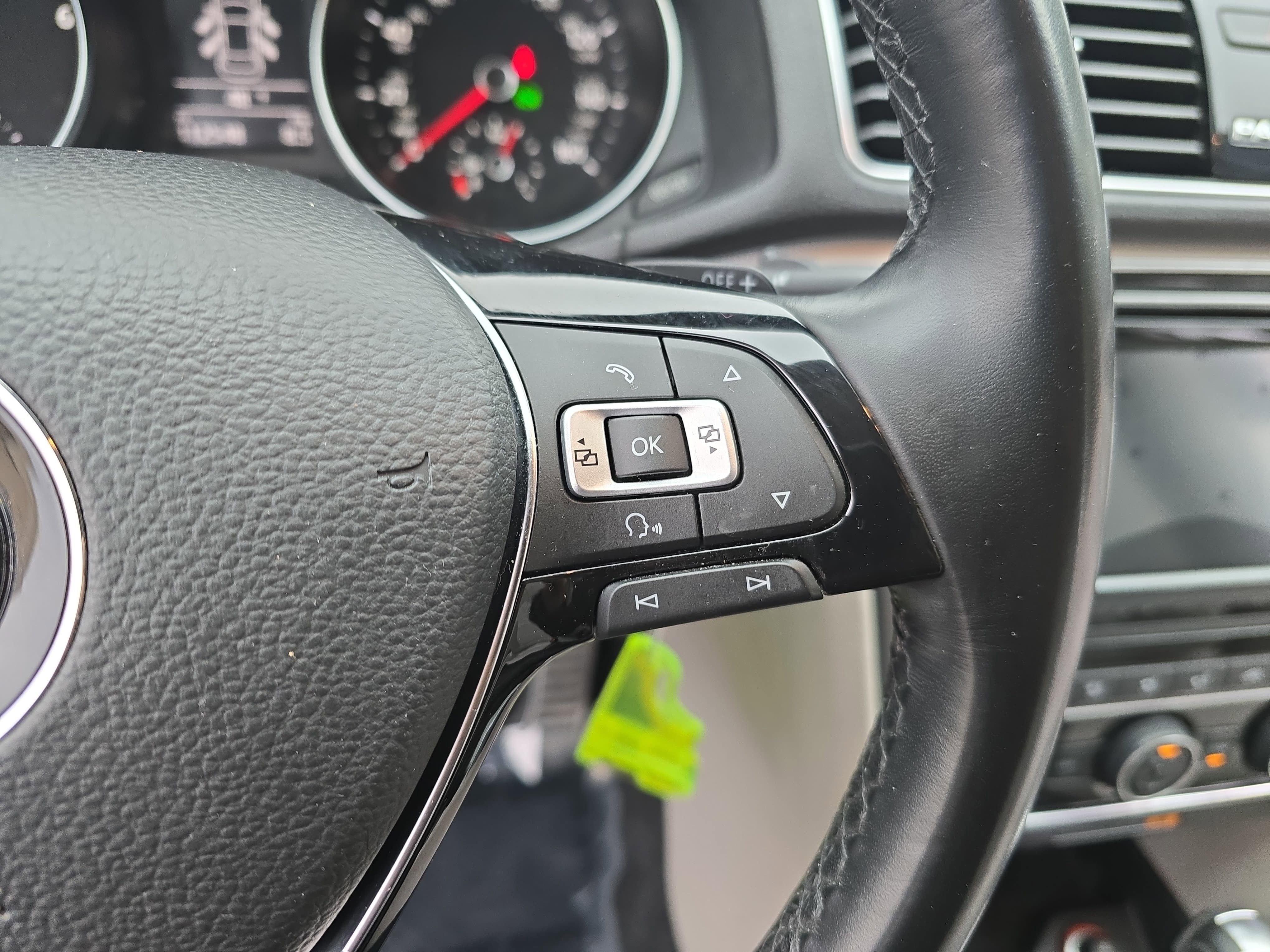 2018 Volkswagen Passat R-Line