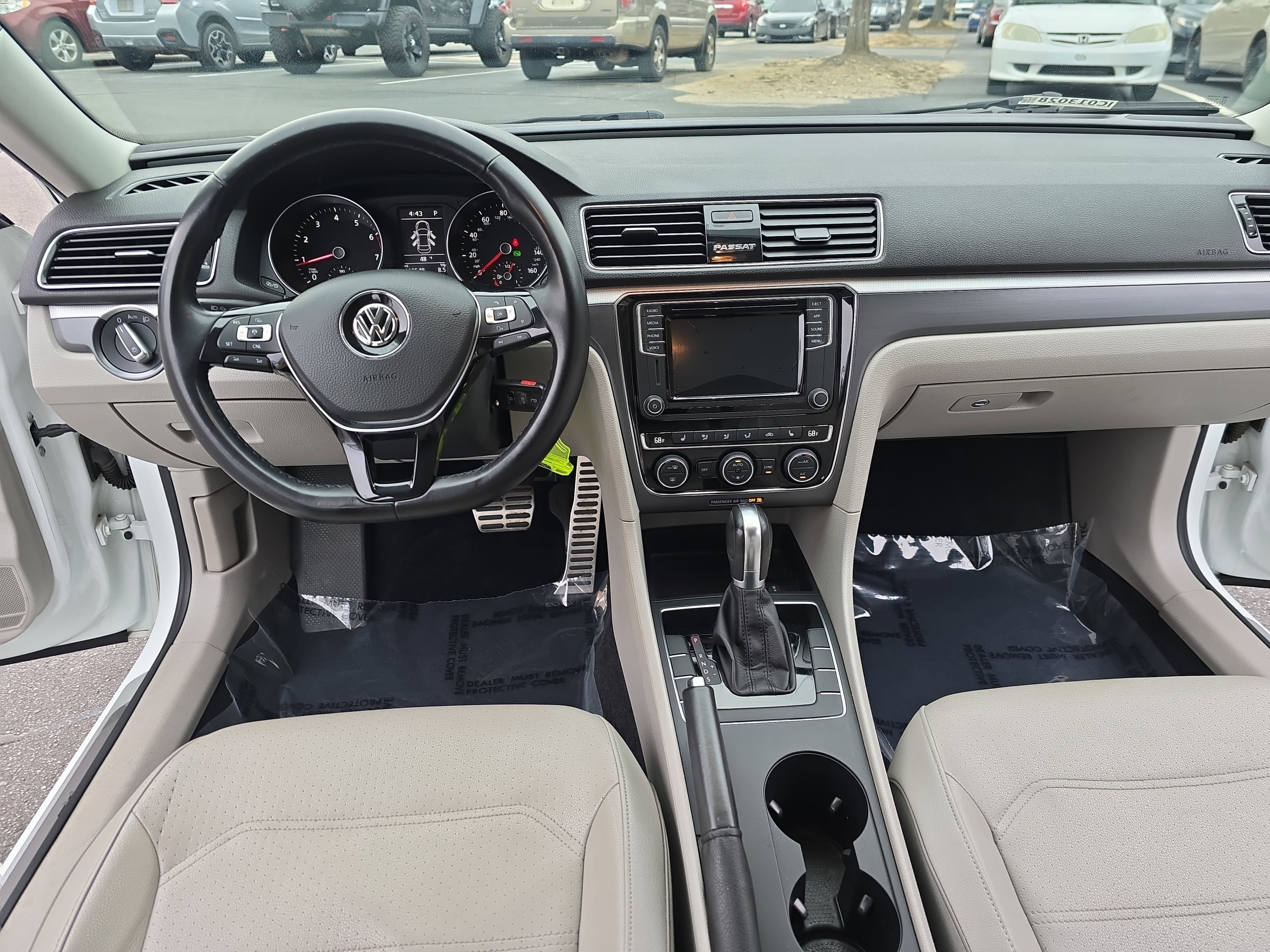 2018 Volkswagen Passat R-Line