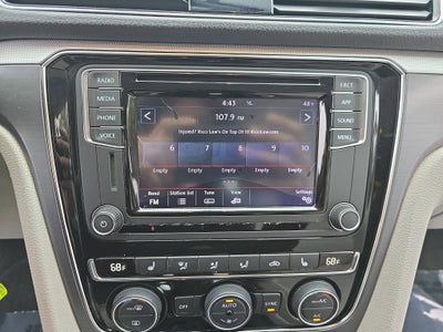 2018 Volkswagen Passat R-Line