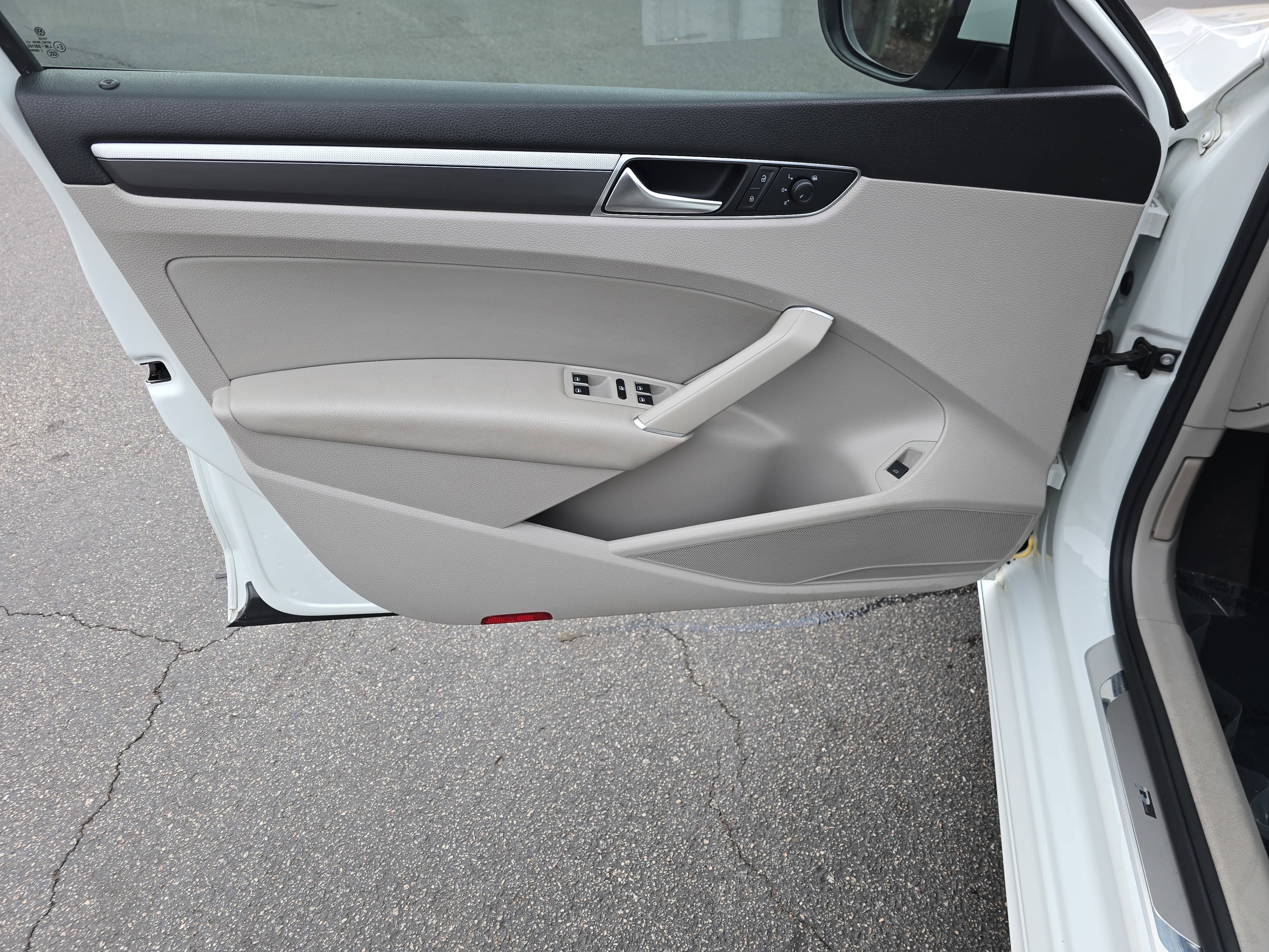 2018 Volkswagen Passat R-Line