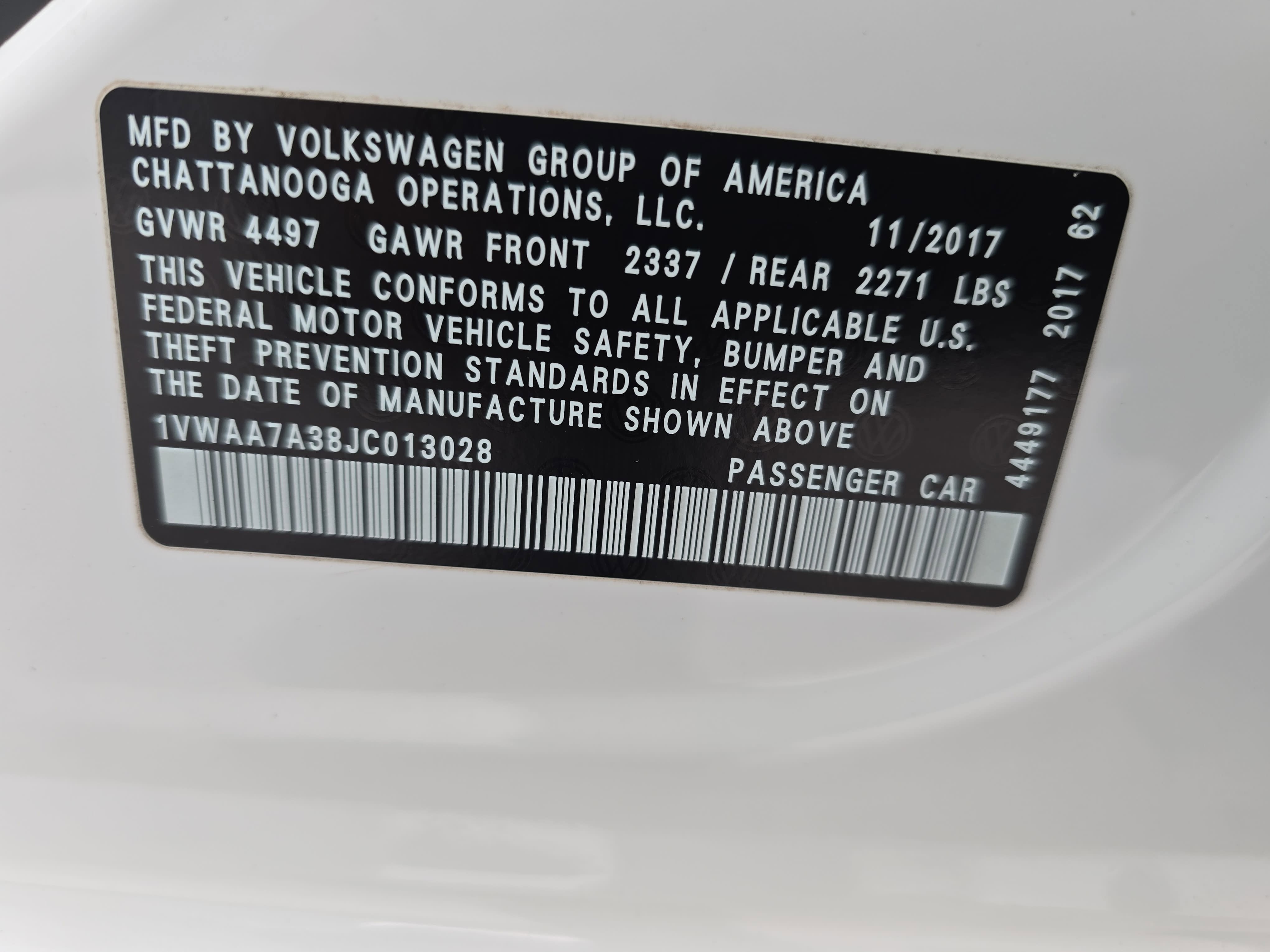 2018 Volkswagen Passat R-Line