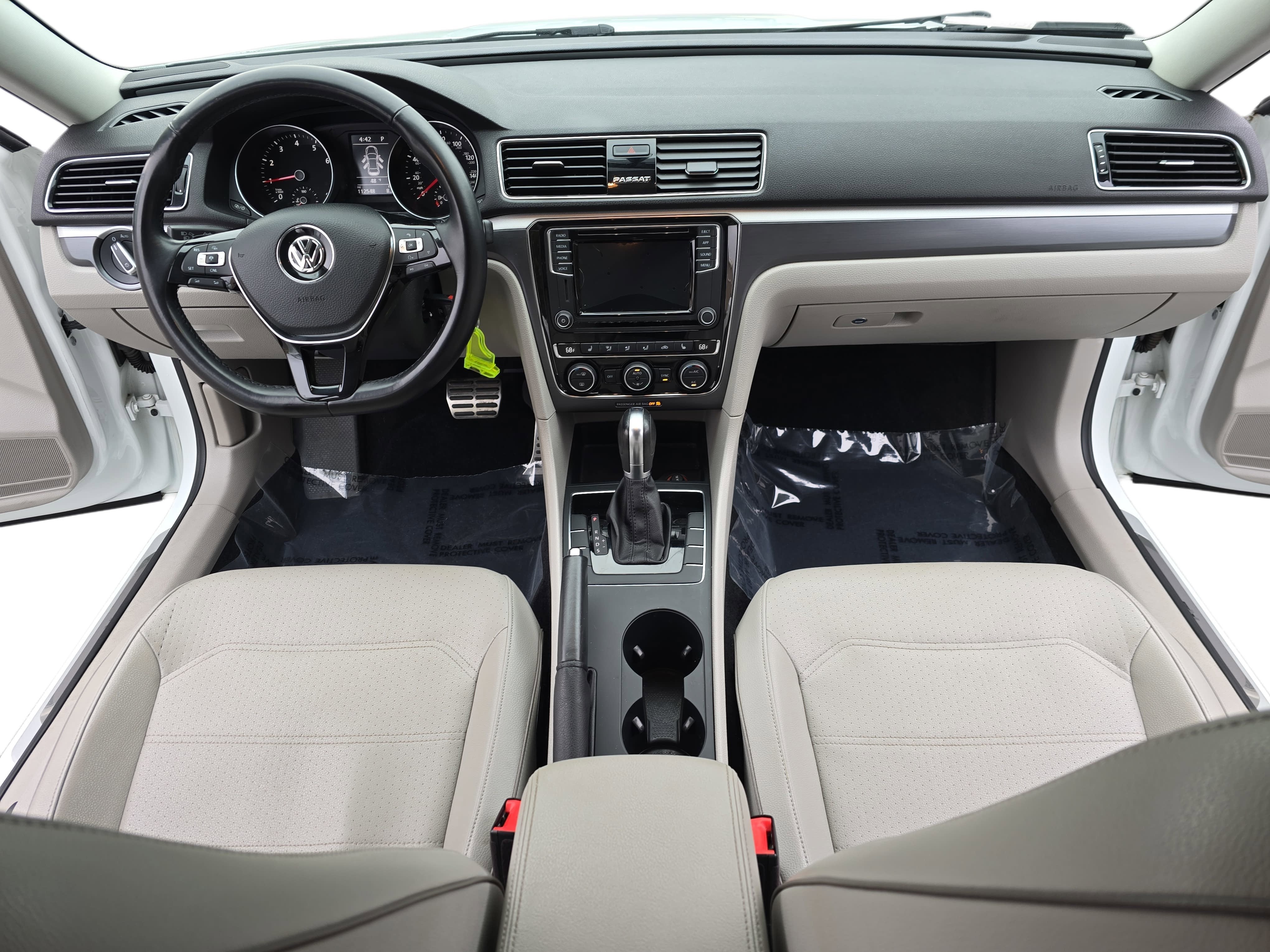 2018 Volkswagen Passat R-Line