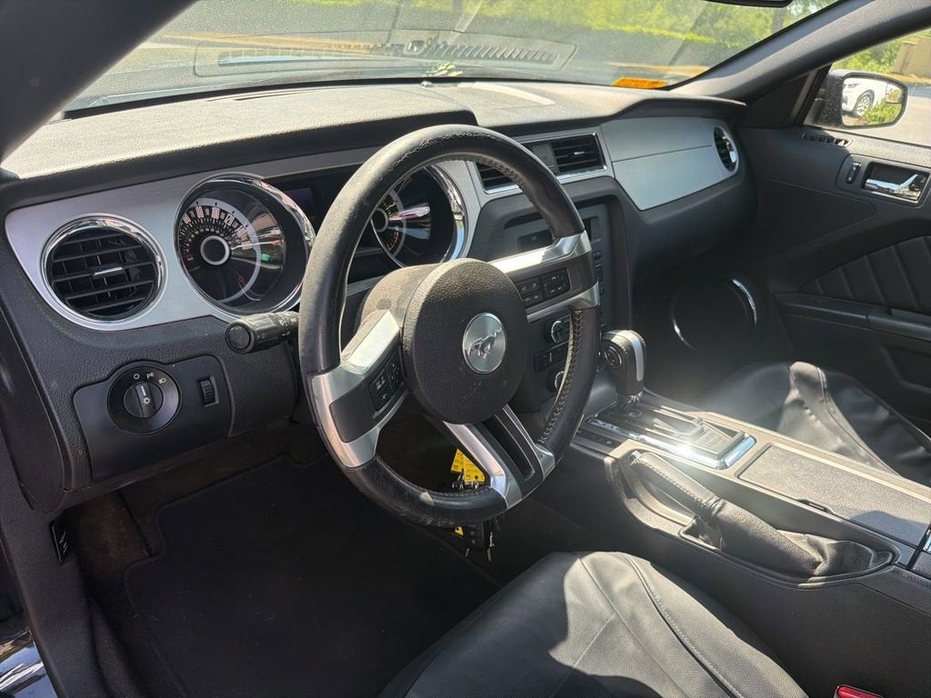 2013 Ford Mustang V6