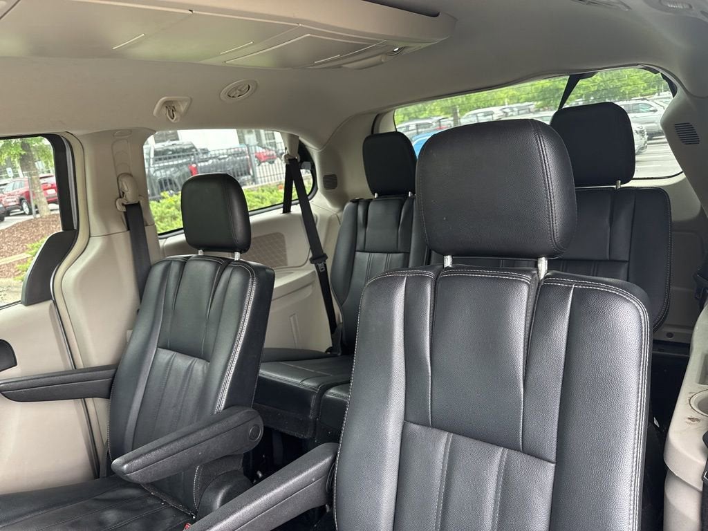 2013 Chrysler Town & Country Touring