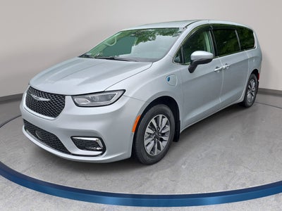 2023 Chrysler Pacifica Hybrid Hybrid Touring L
