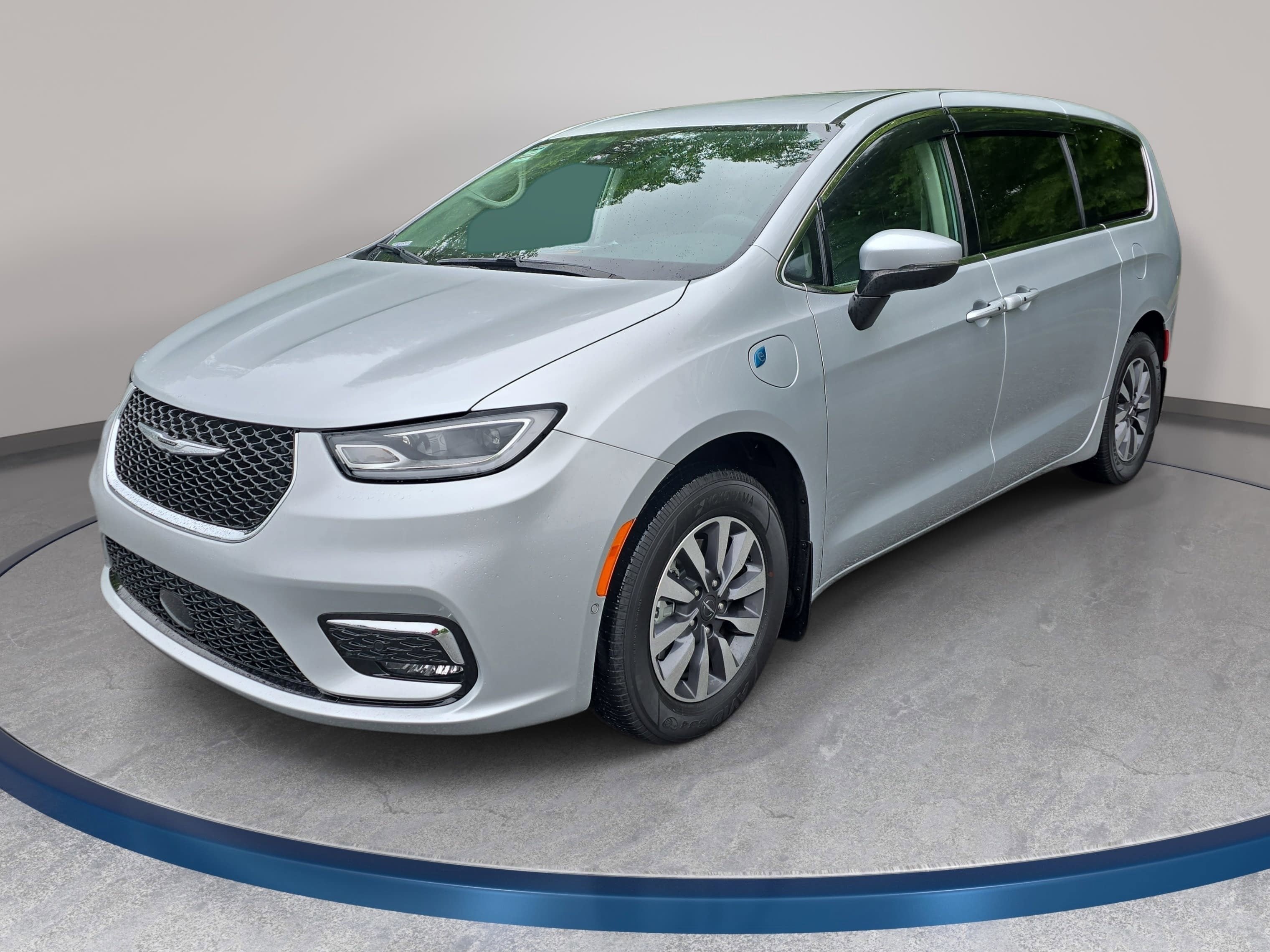 2023 Chrysler Pacifica Hybrid Hybrid Touring L