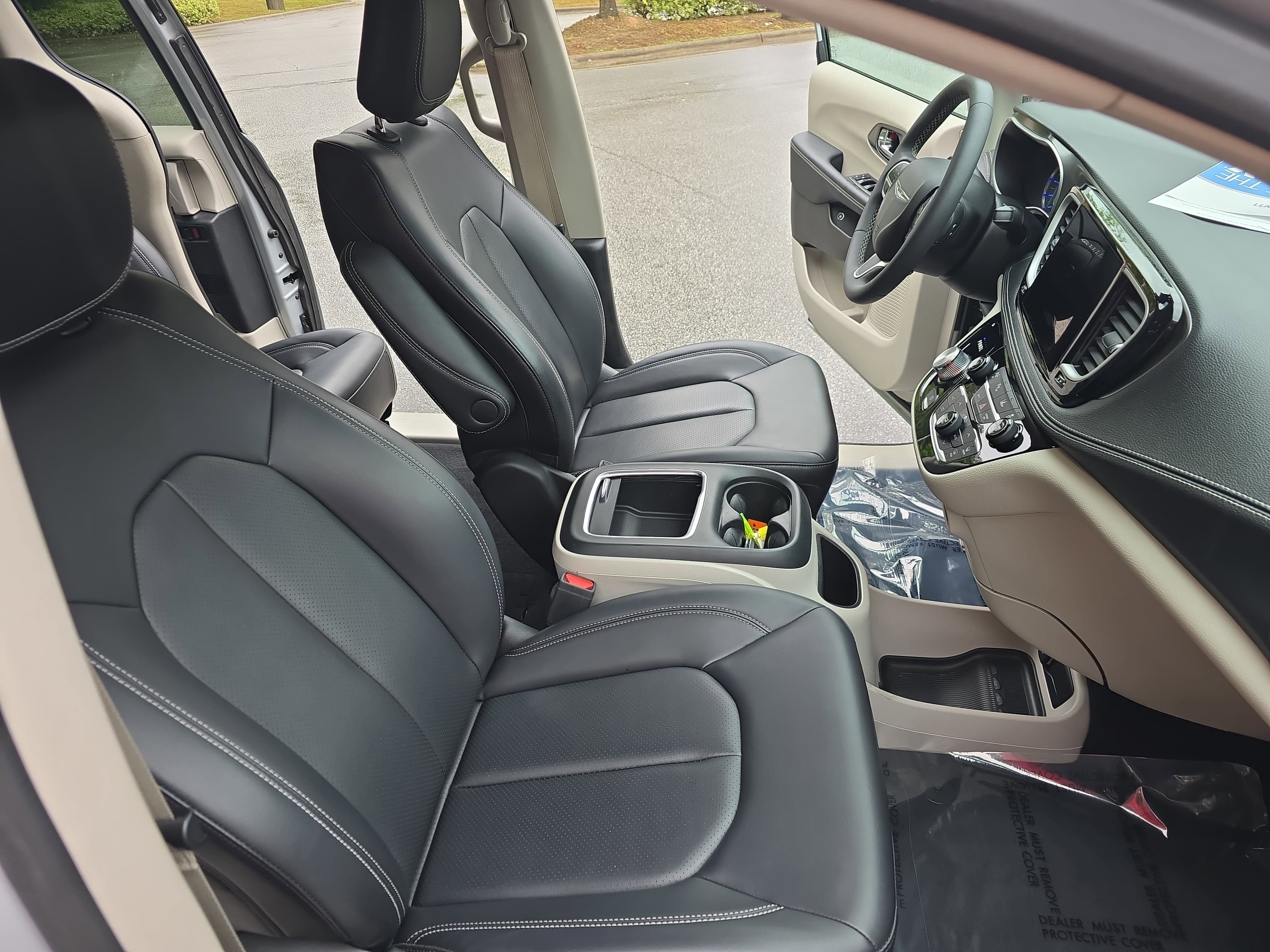 2023 Chrysler Pacifica Hybrid Hybrid Touring L
