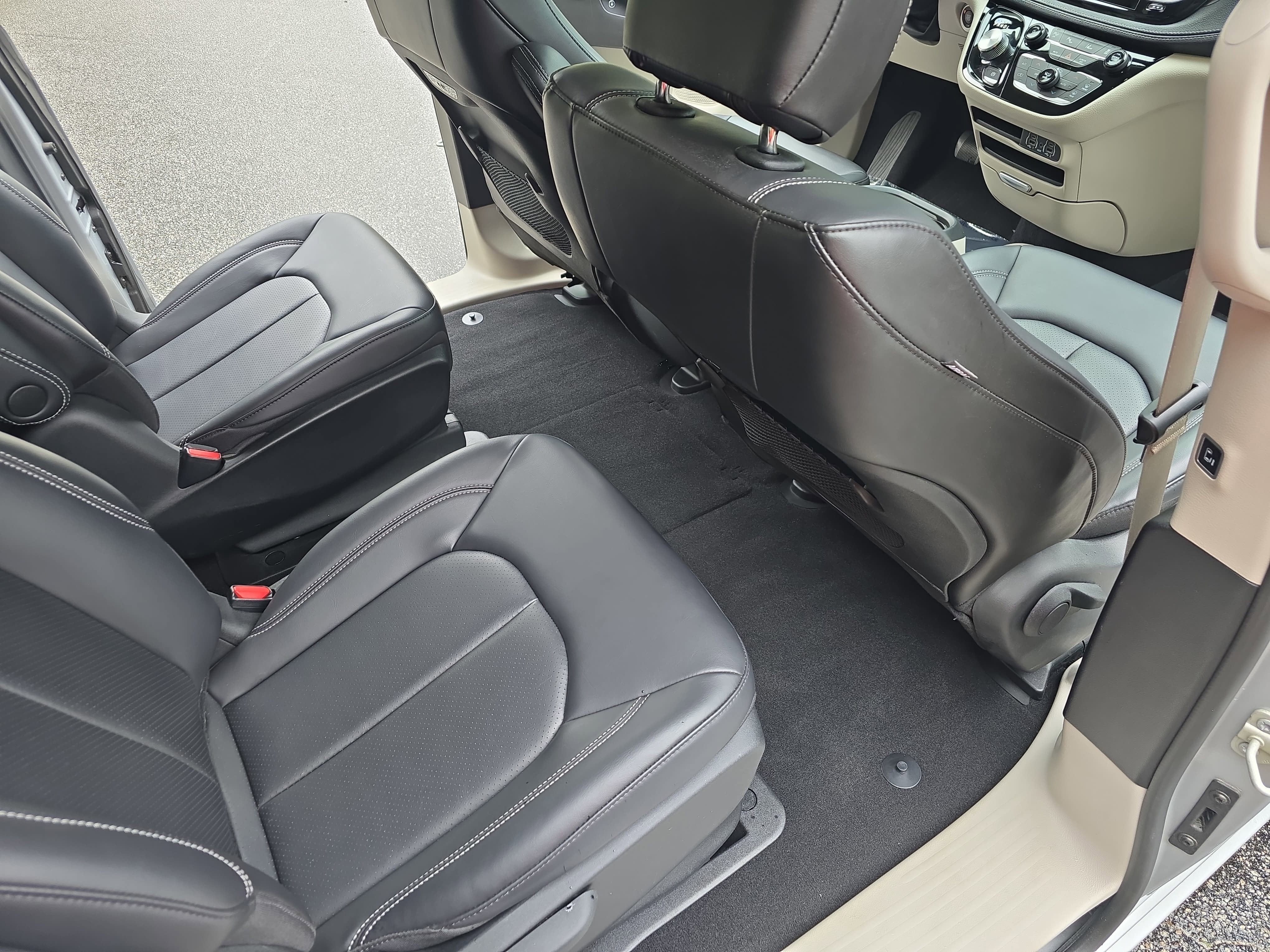 2023 Chrysler Pacifica Hybrid Hybrid Touring L