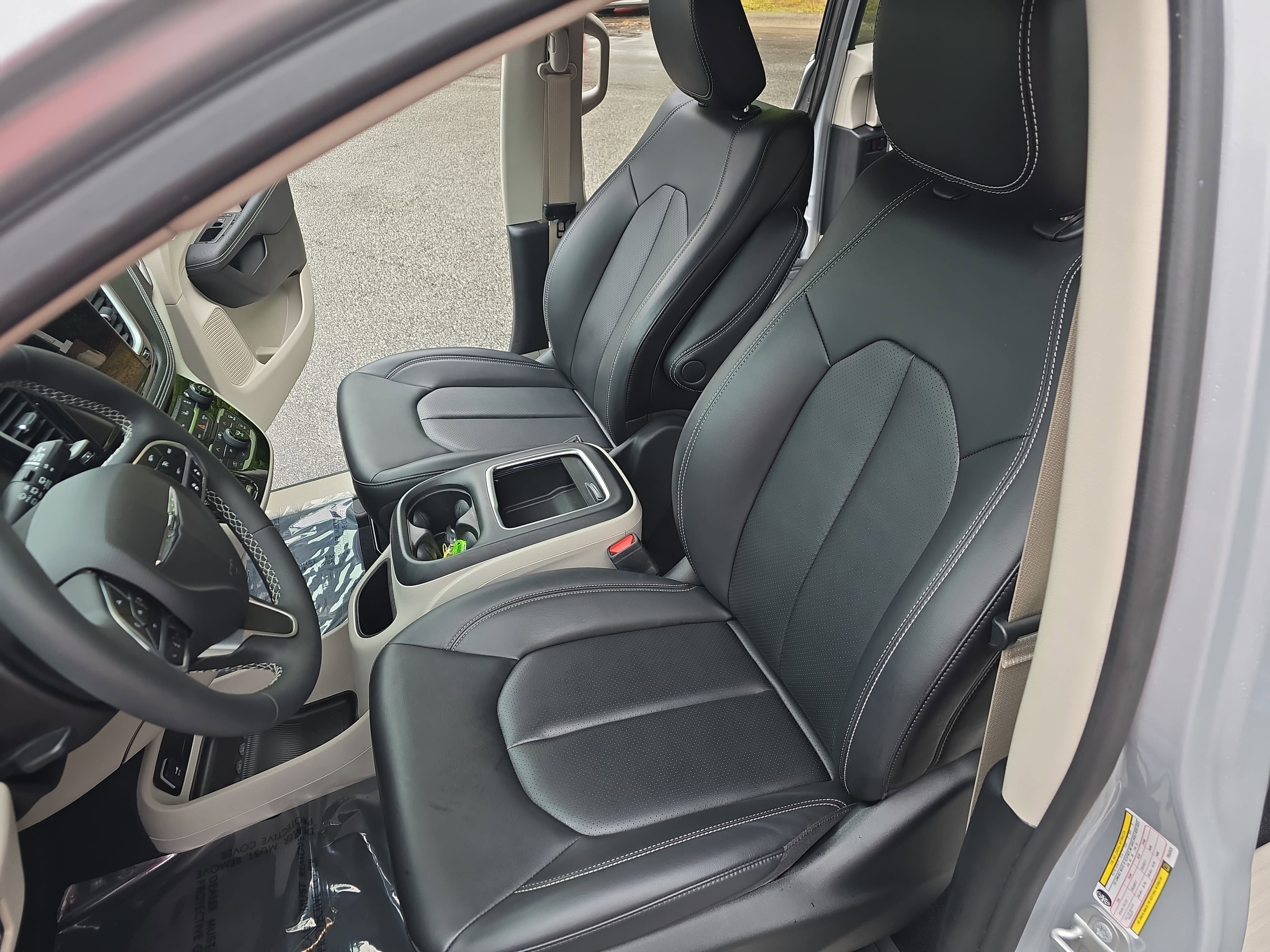 2023 Chrysler Pacifica Hybrid Hybrid Touring L