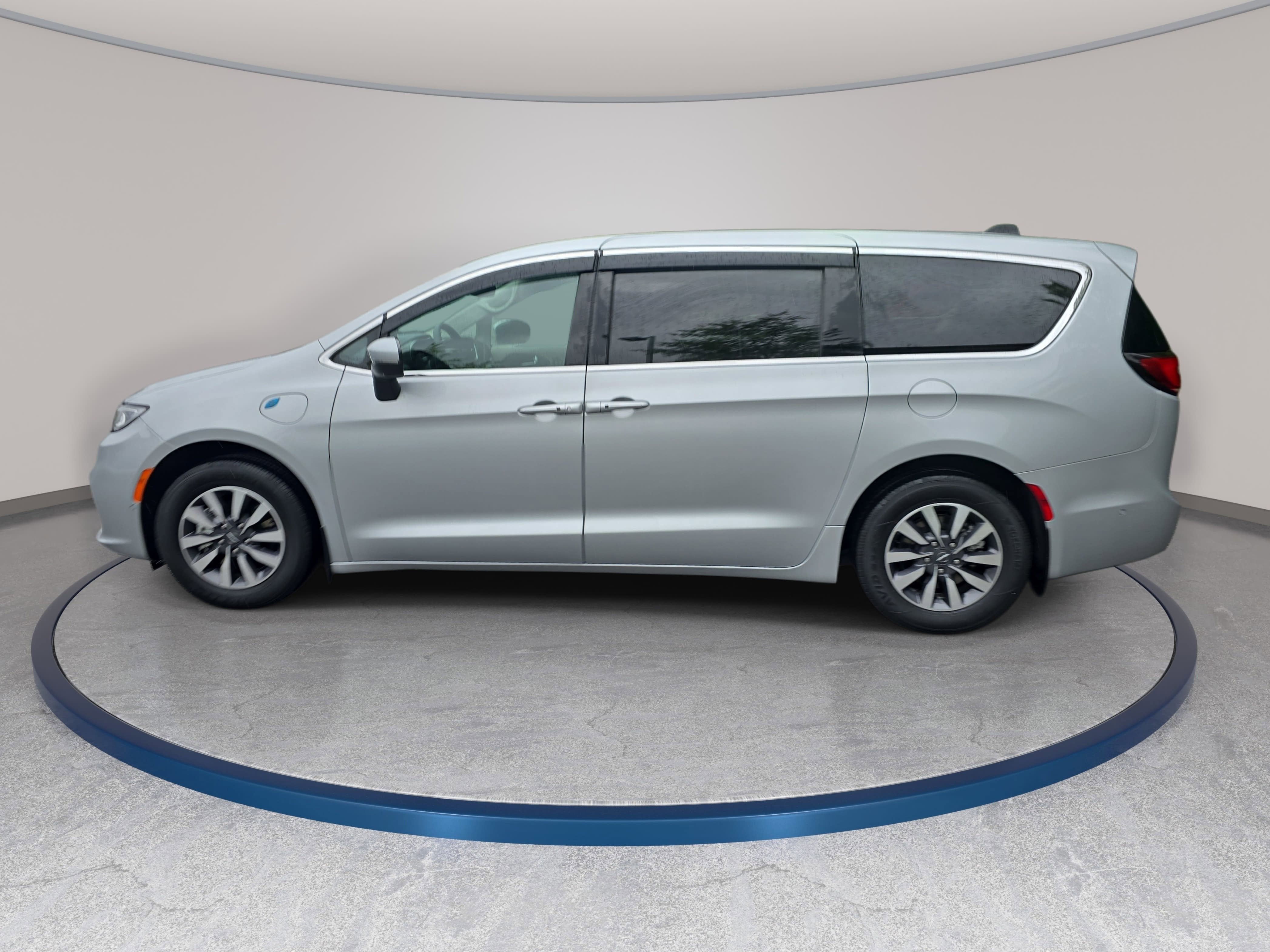 2023 Chrysler Pacifica Hybrid Hybrid Touring L