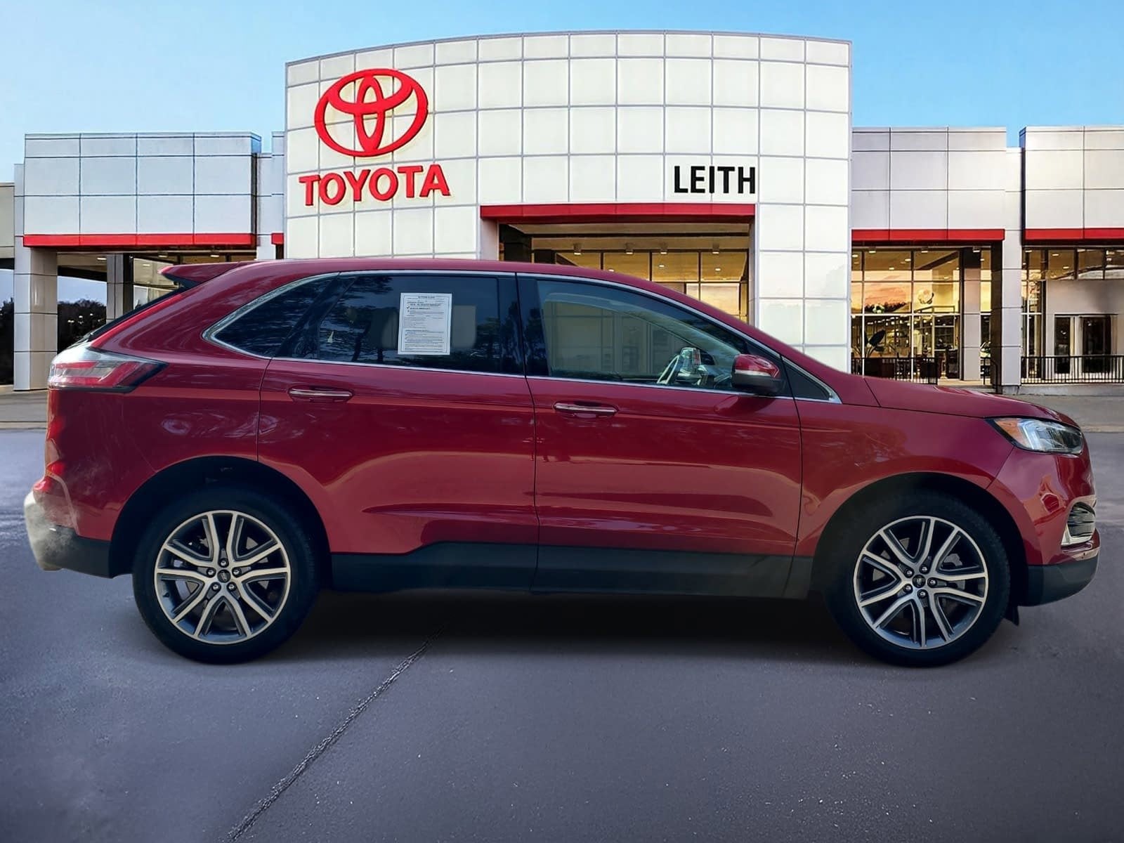 2023 Ford Edge Titanium