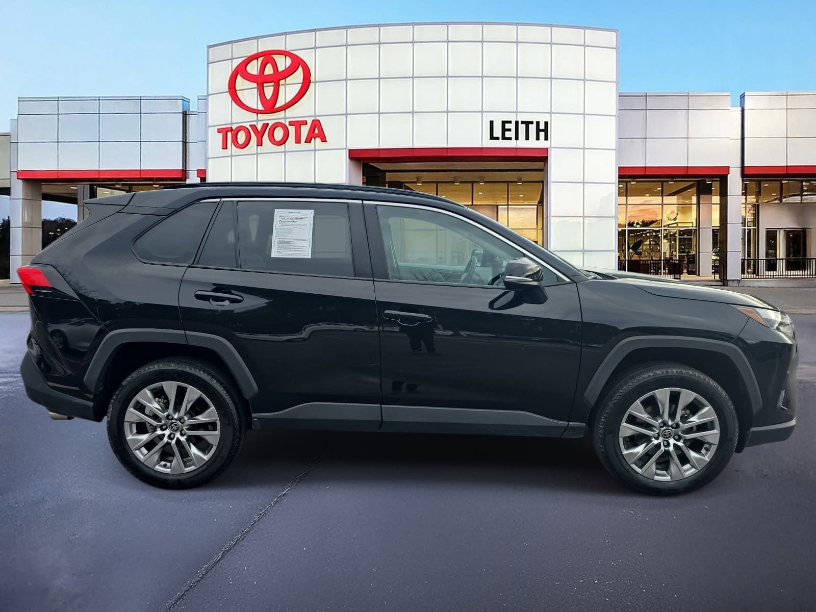 2023 Toyota RAV4 XLE Premium