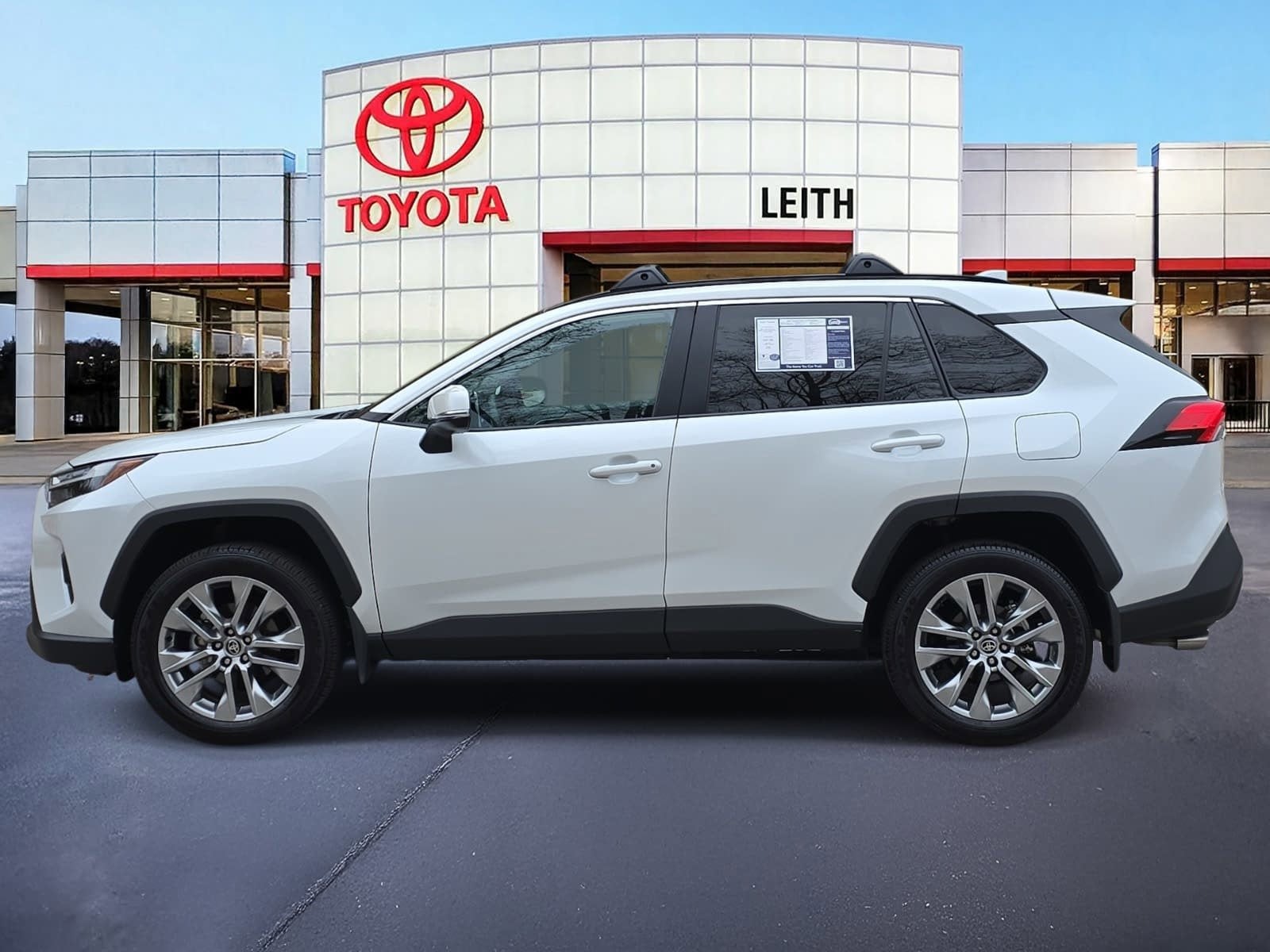 2025 Toyota RAV4 XLE Premium