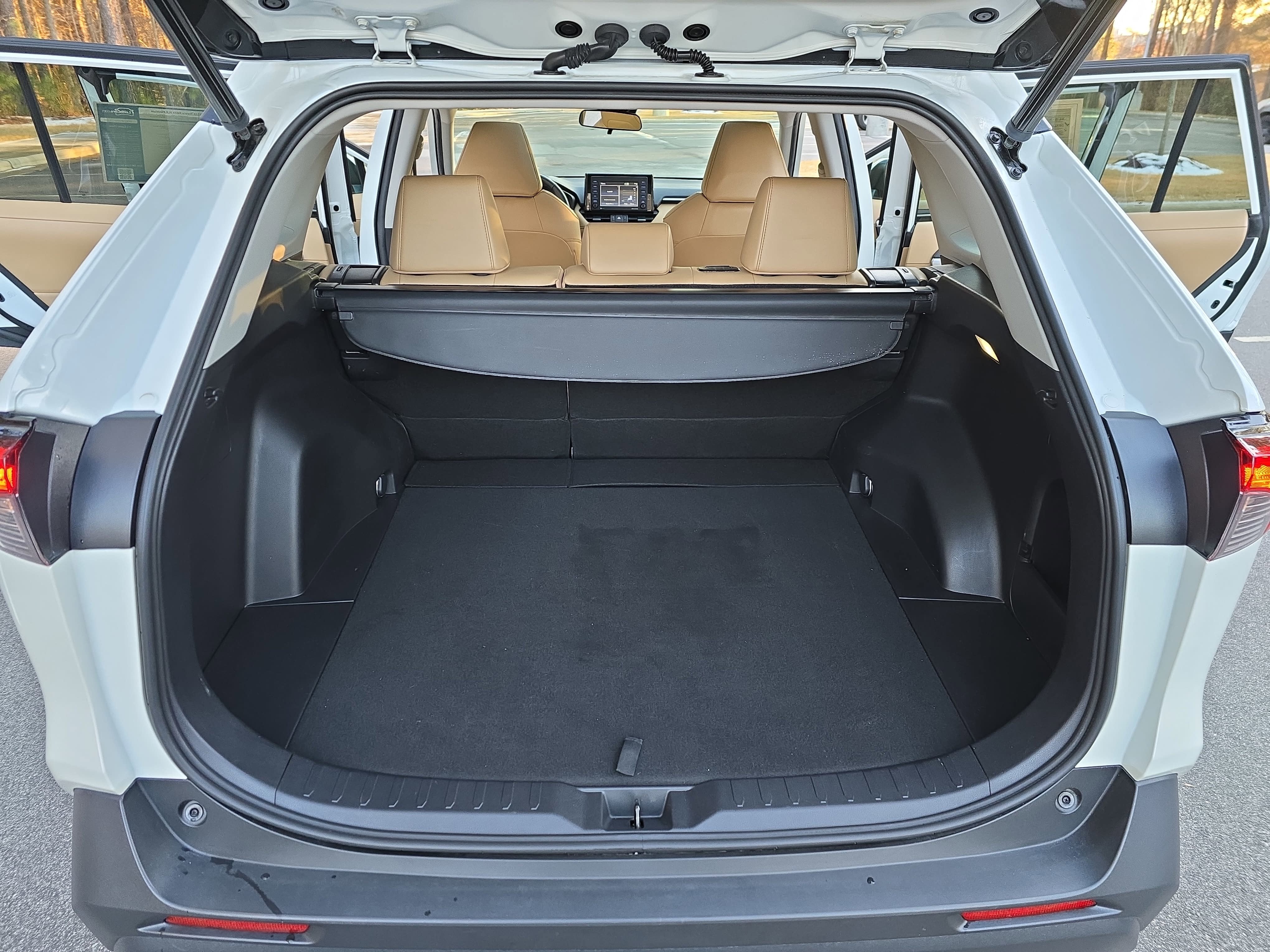 2022 Toyota RAV4 XLE Premium