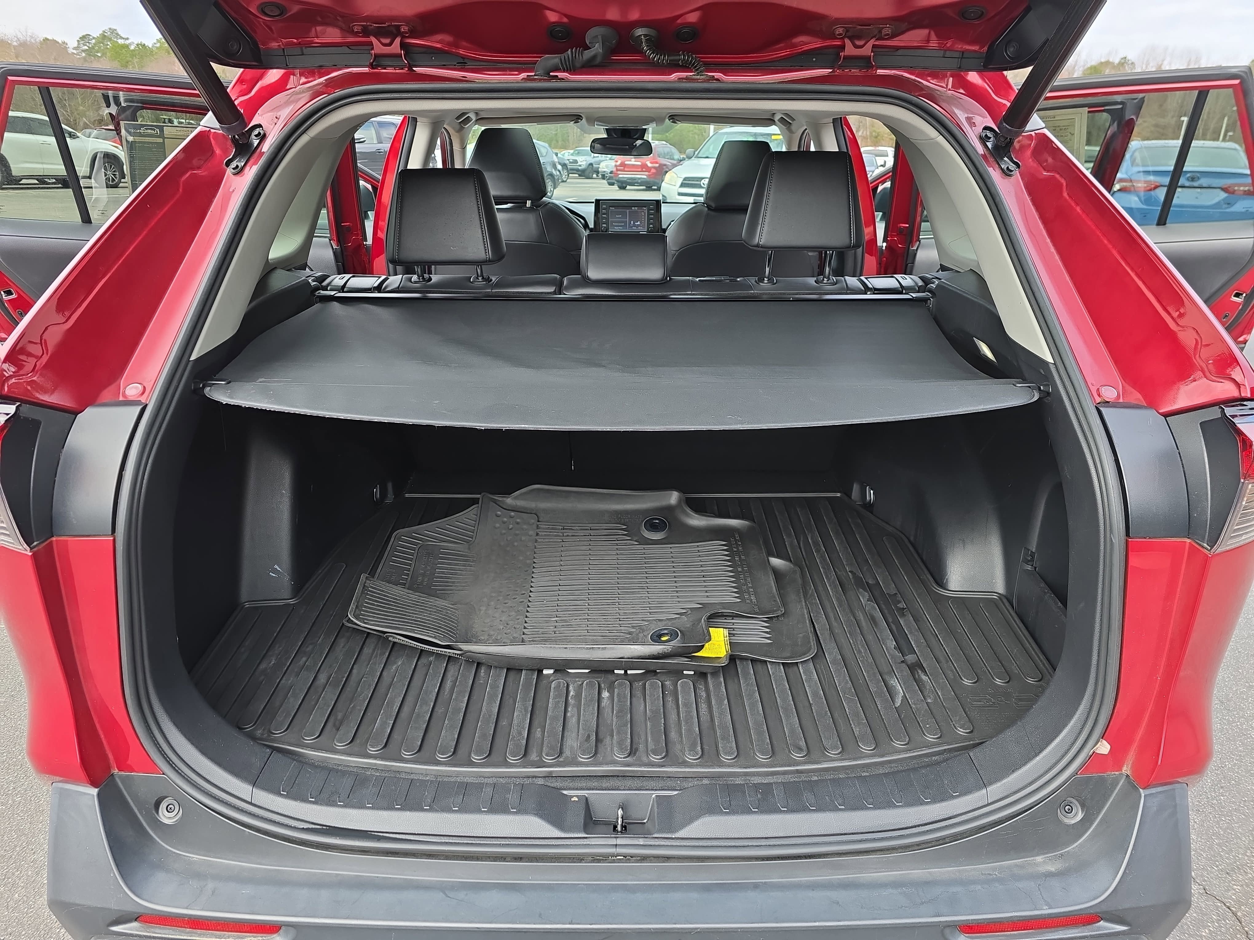 2022 Toyota RAV4 XLE Premium