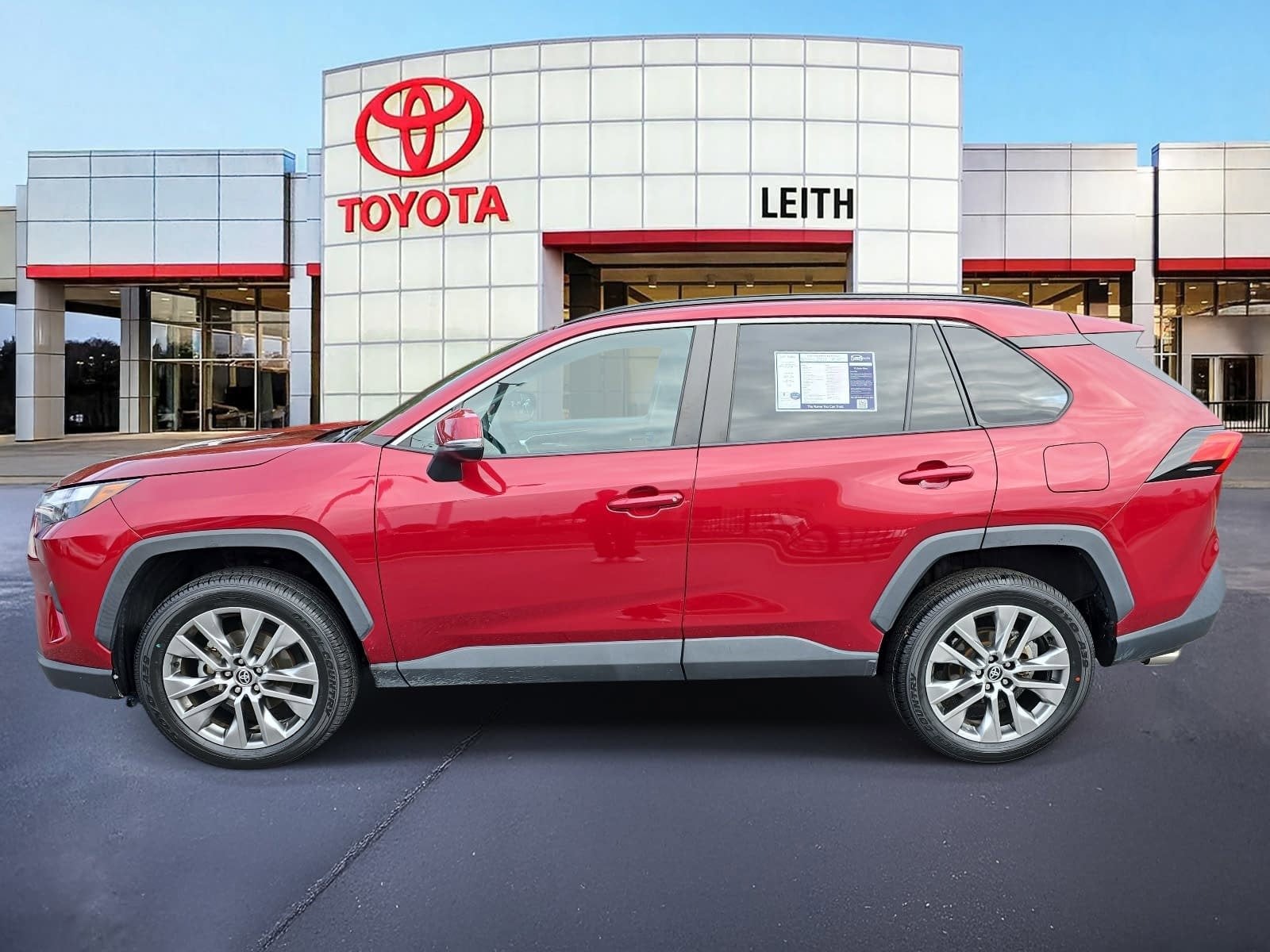 2022 Toyota RAV4 XLE Premium