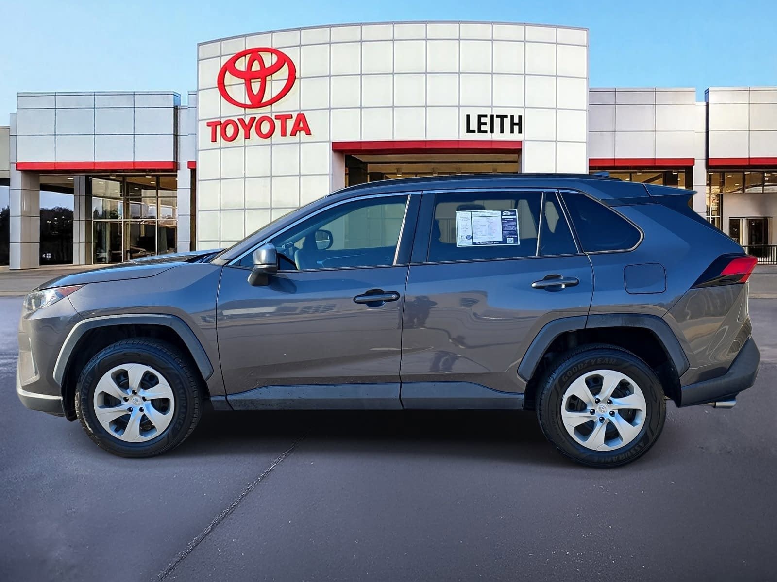 2019 Toyota RAV4 LE