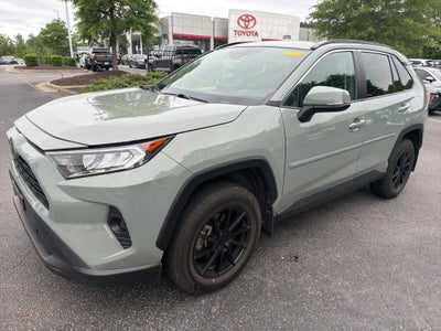 2020 Toyota RAV4 XLE