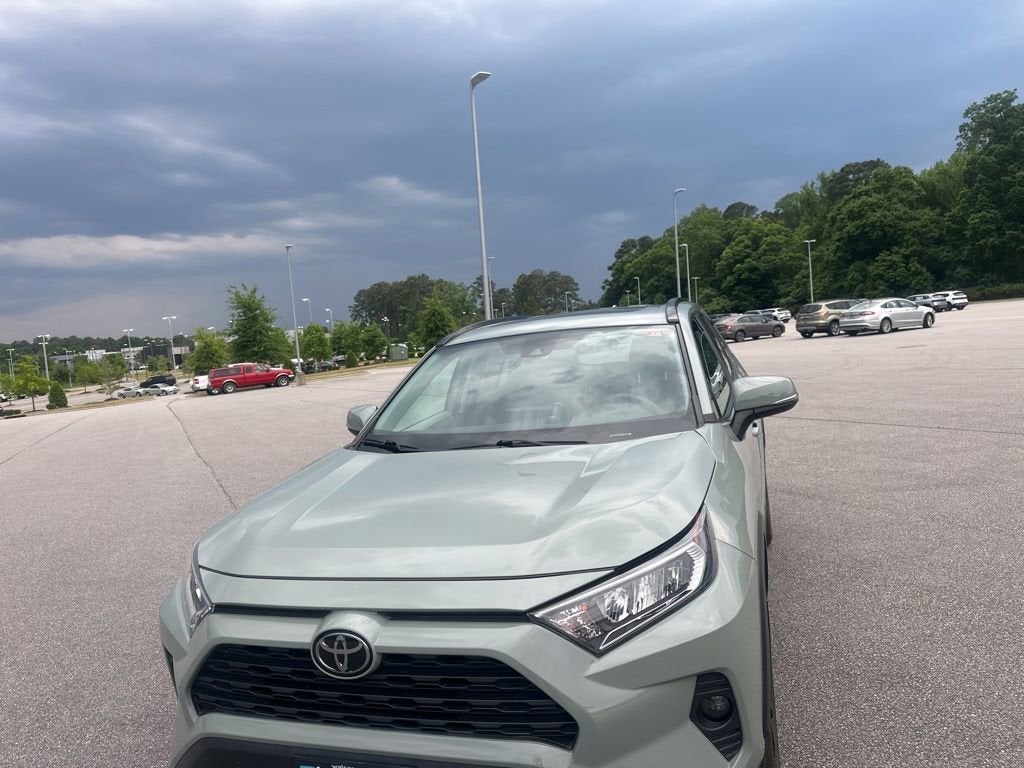 2020 Toyota RAV4 XLE